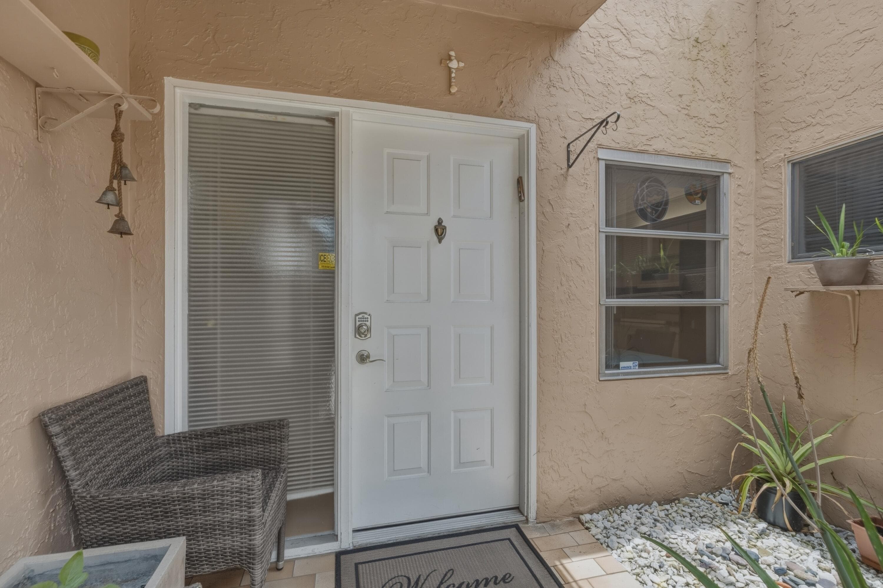 8128 Summerbreeze Lane, Boca Raton, FL 33496 — photo 4 of 37