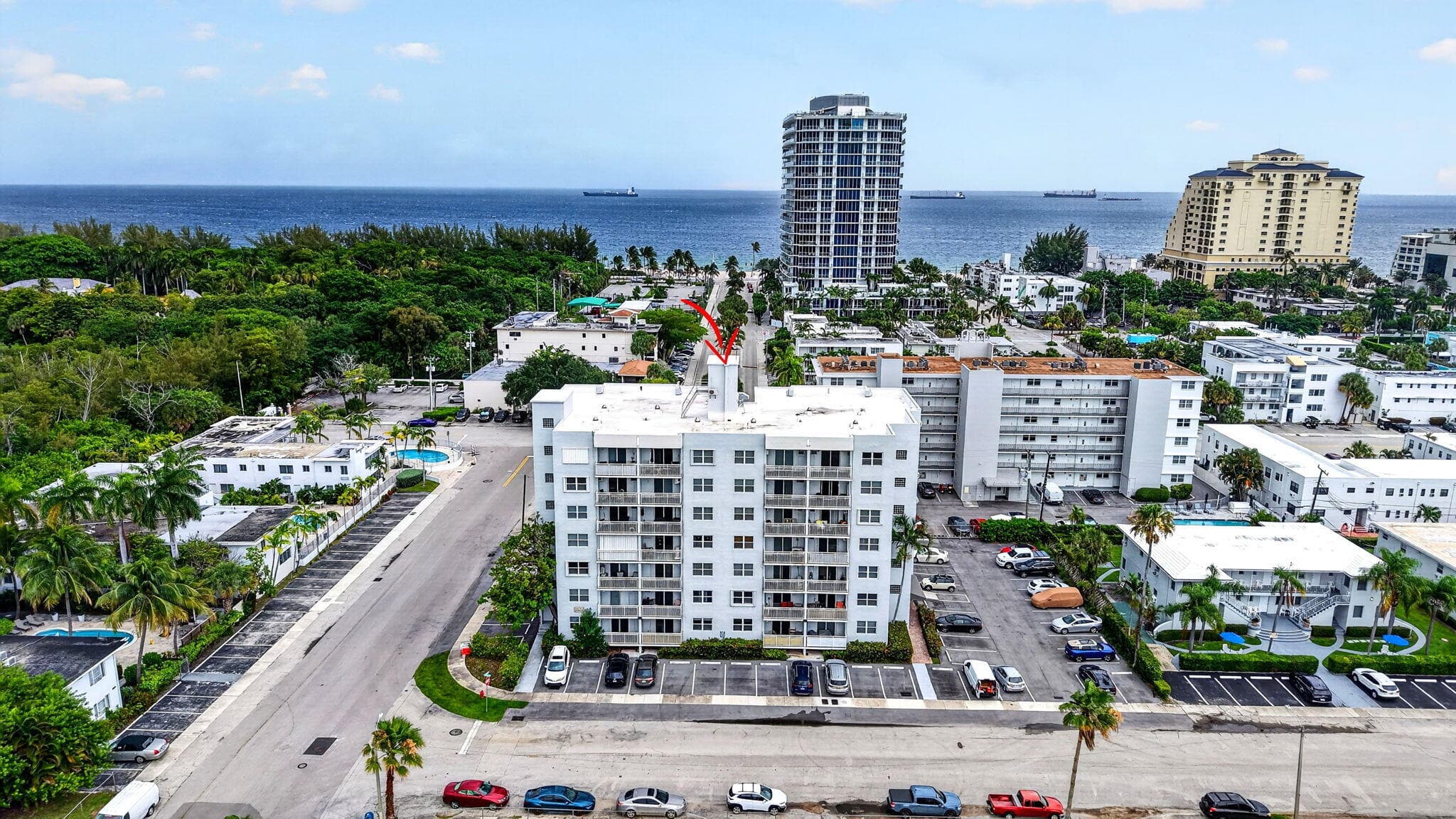 720 Orton Avenue 704, Fort Lauderdale, FL 33304 — photo 1 of 53