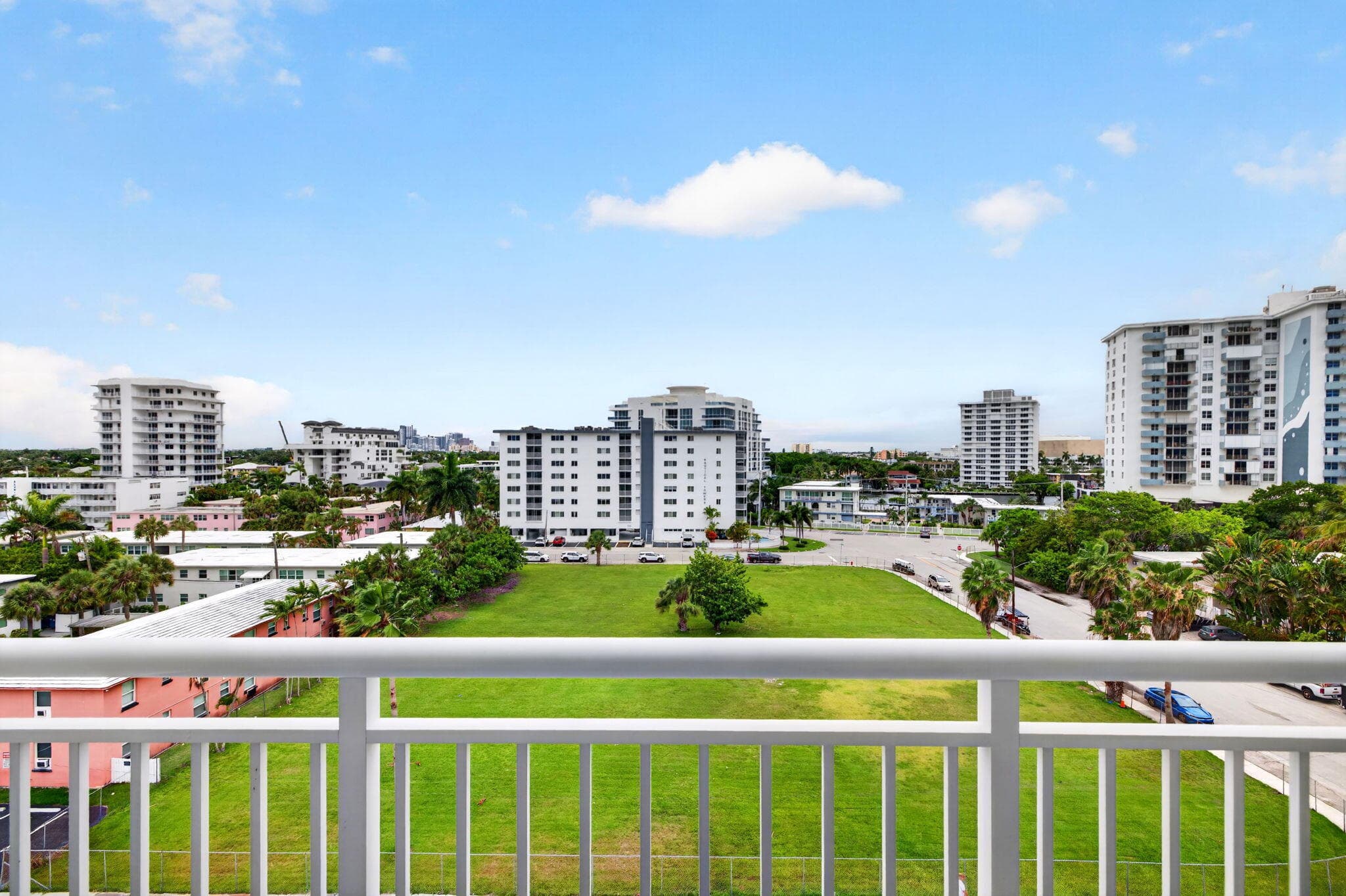 720 Orton Avenue 704, Fort Lauderdale, FL 33304 — photo 15 of 53