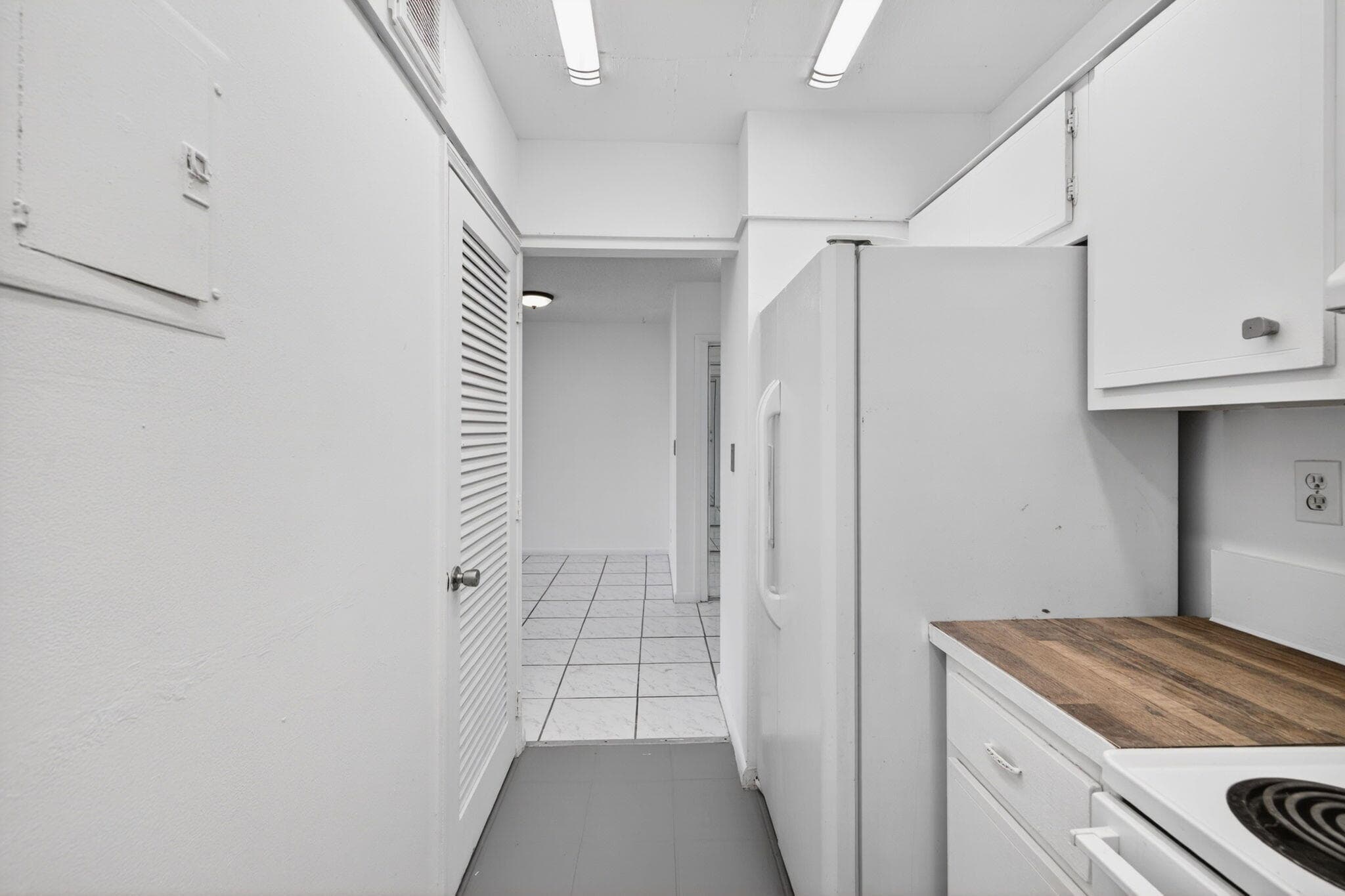 720 Orton Avenue 704, Fort Lauderdale, FL 33304 — photo 24 of 53