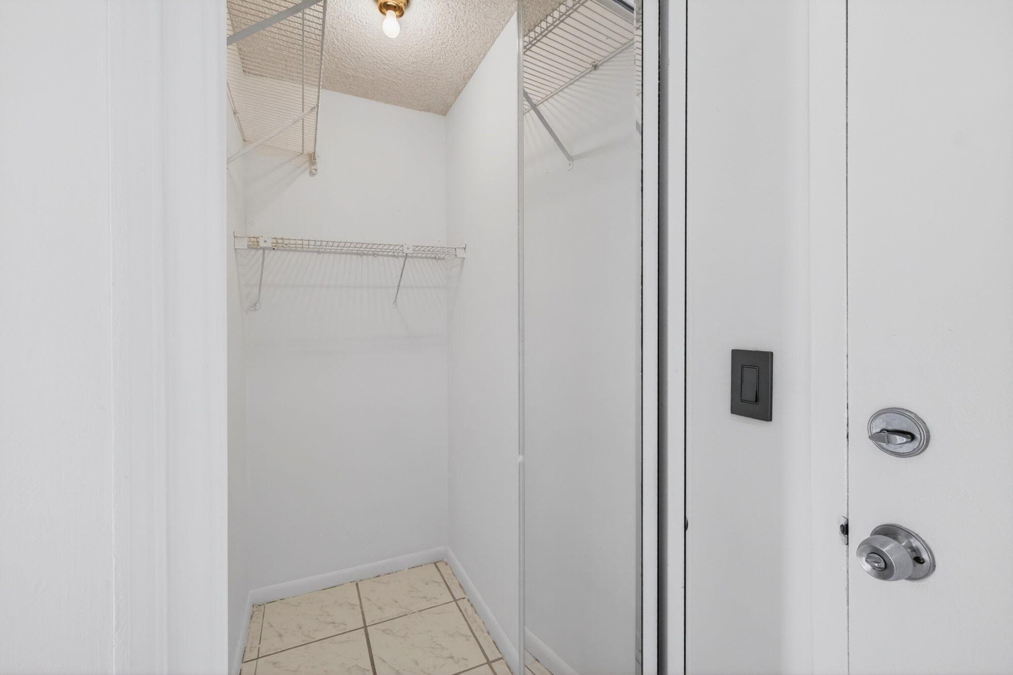 720 Orton Avenue 704, Fort Lauderdale, FL 33304 — photo 25 of 53