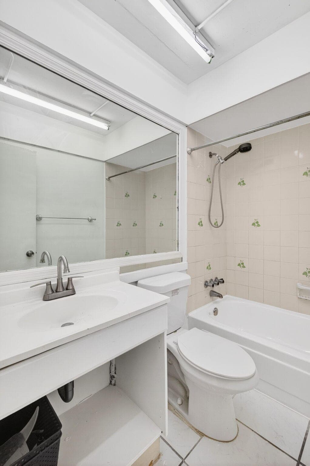 720 Orton Avenue 704, Fort Lauderdale, FL 33304 — photo 31 of 53
