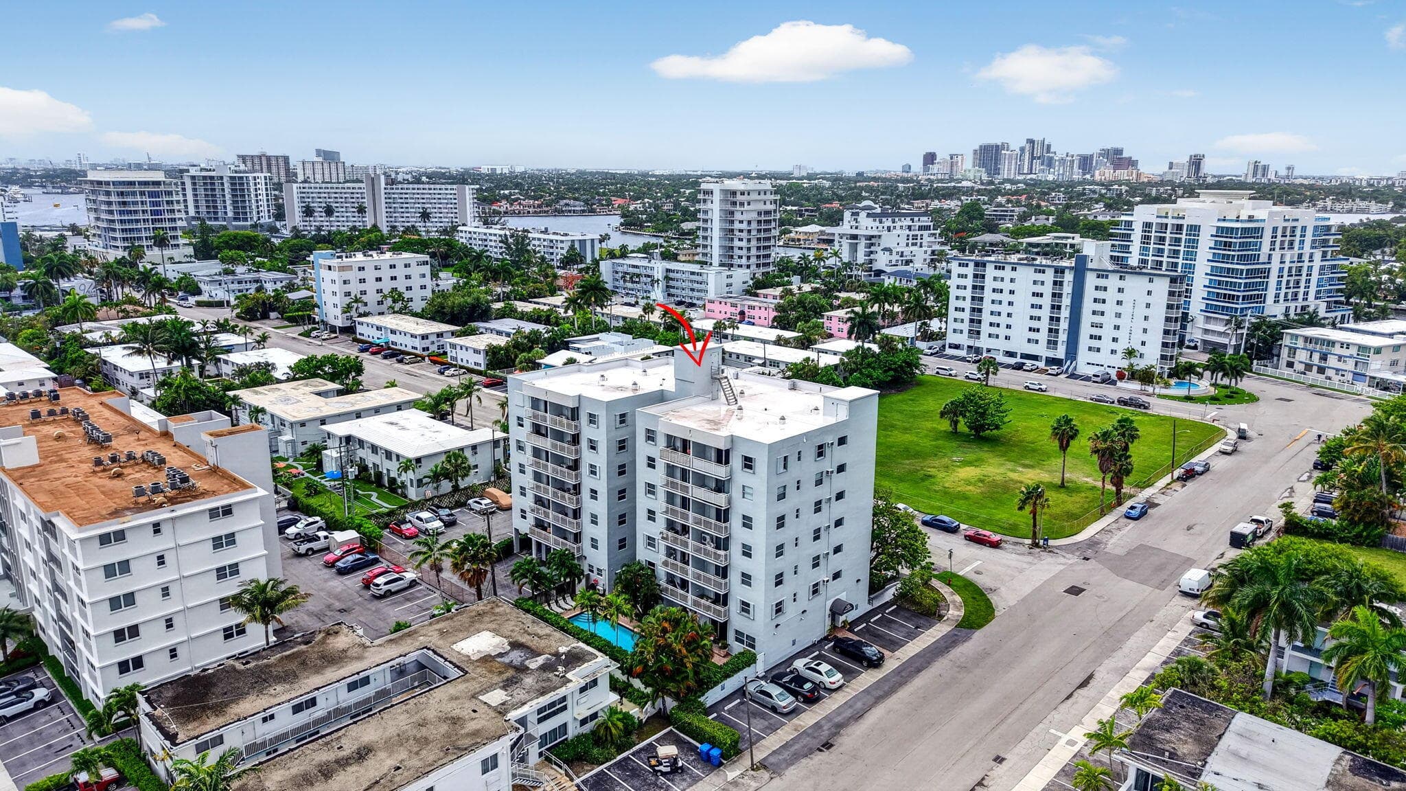 720 Orton Avenue 704, Fort Lauderdale, FL 33304 — photo 37 of 53