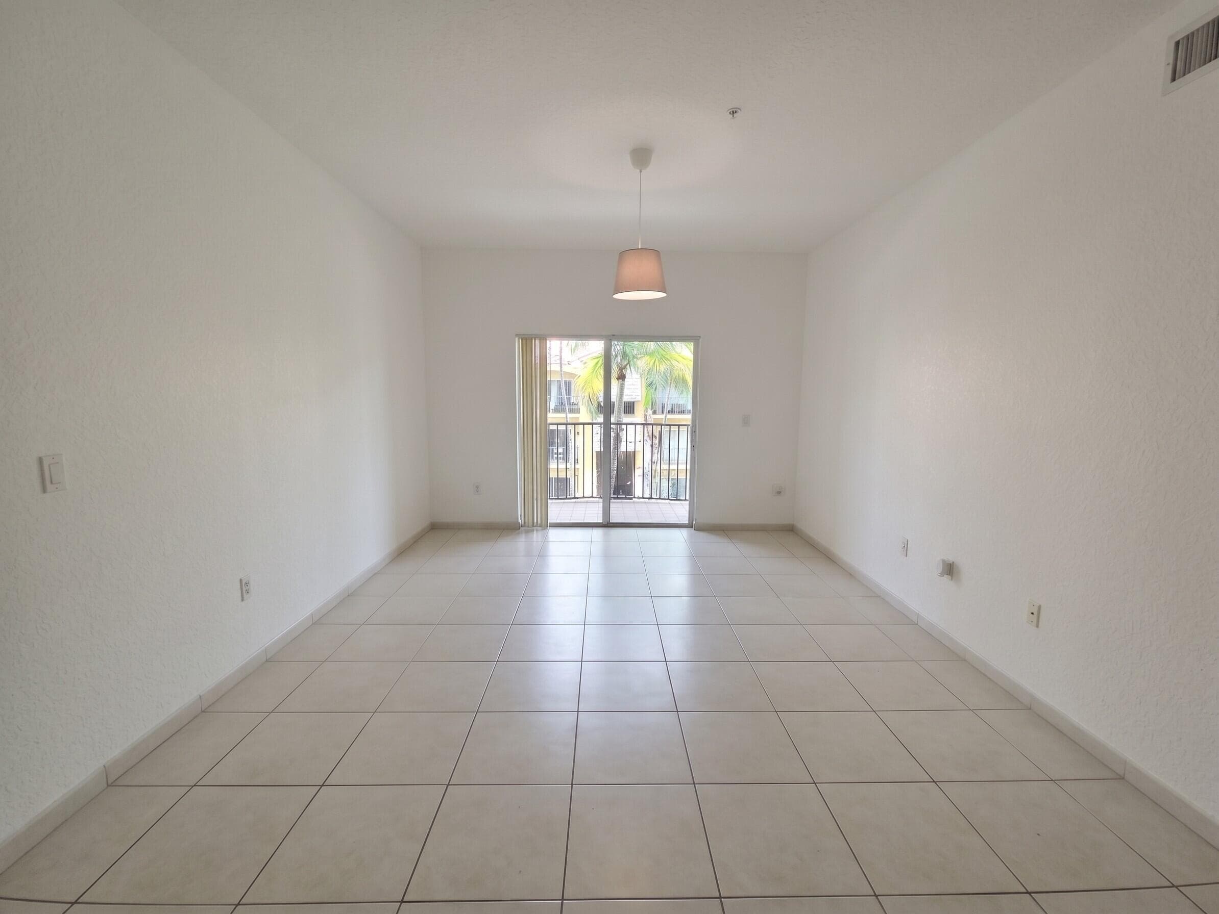 7240 NW 114th Avenue 304, Doral, FL 33178 — photo 2 of 15