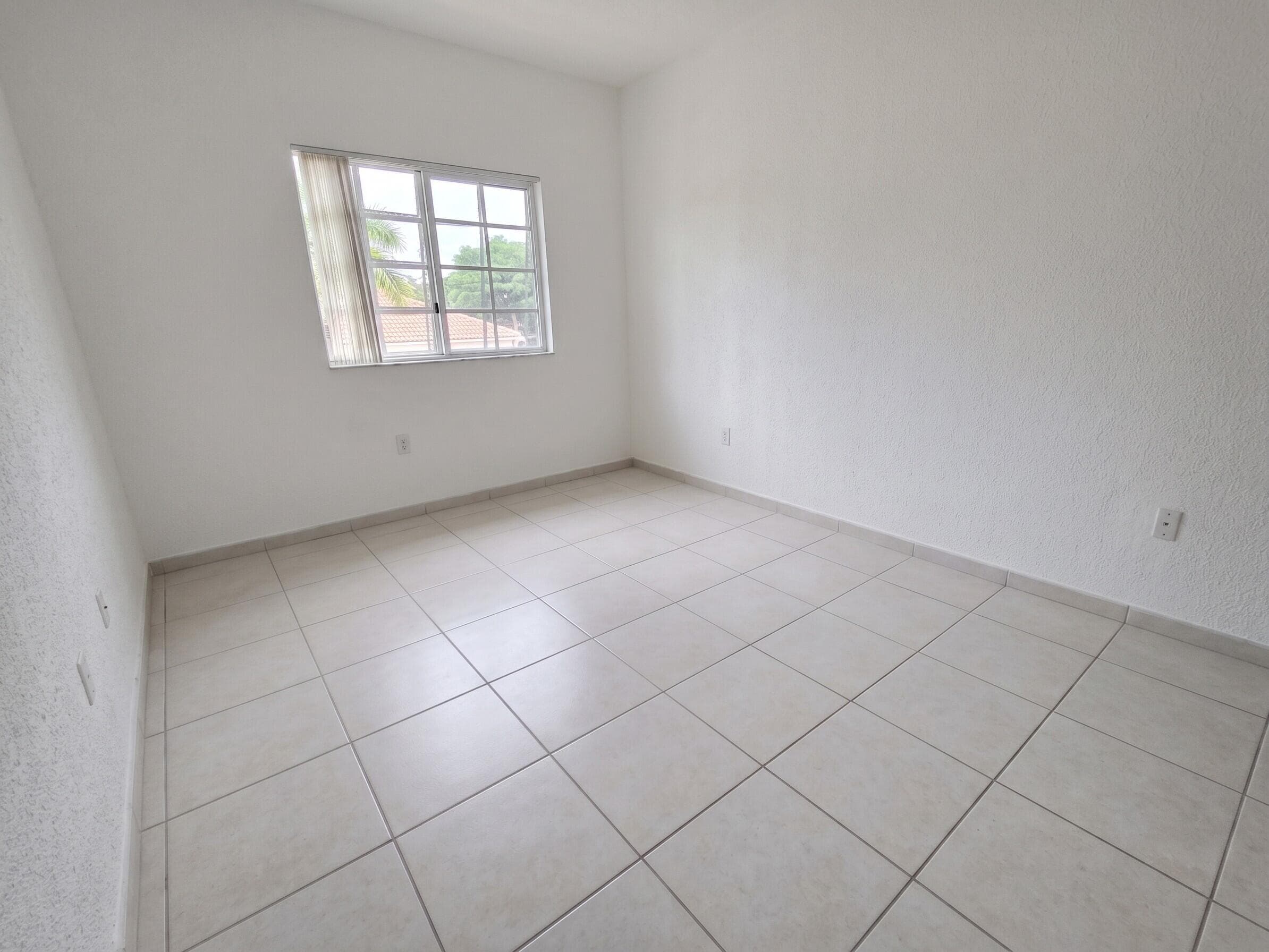 7240 NW 114th Avenue 304, Doral, FL 33178 — photo 11 of 15