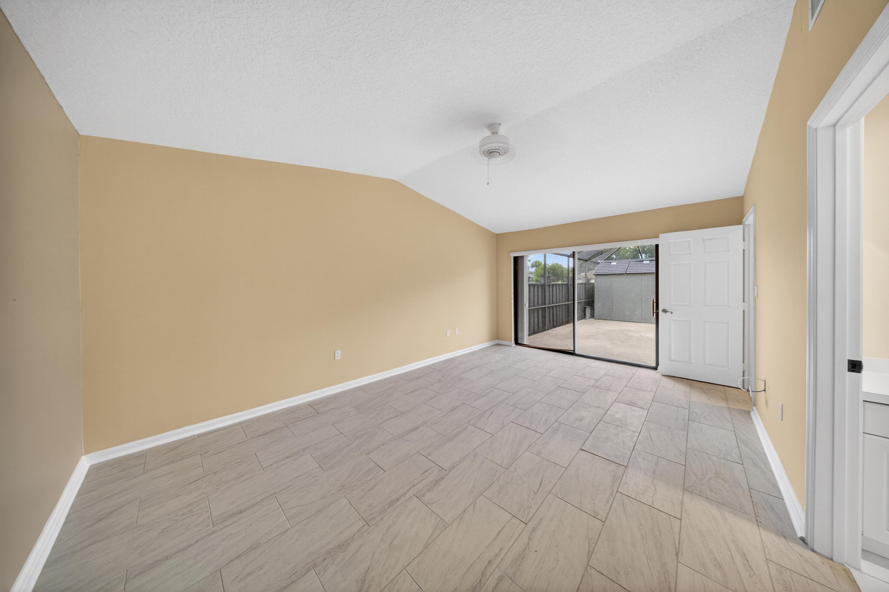 1567 Pheasant Walk B, Fort Pierce, FL 34950 — photo 11 of 18