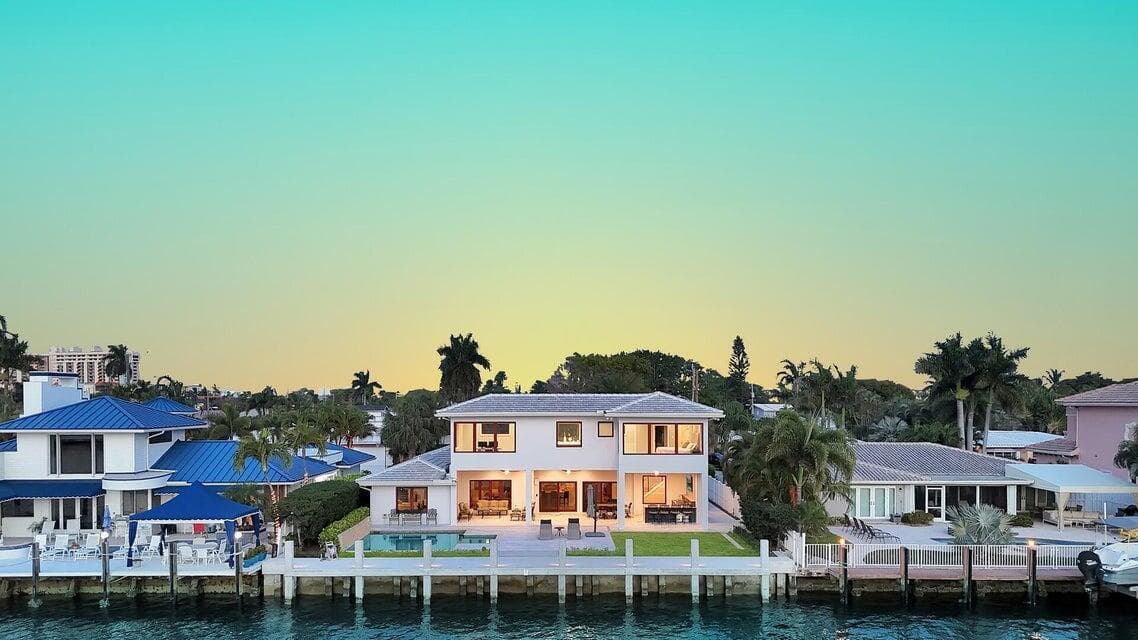 4555 W Tradewinds Avenue, Lauderdale-By-The-Sea, FL 33308 — photo 4 of 79