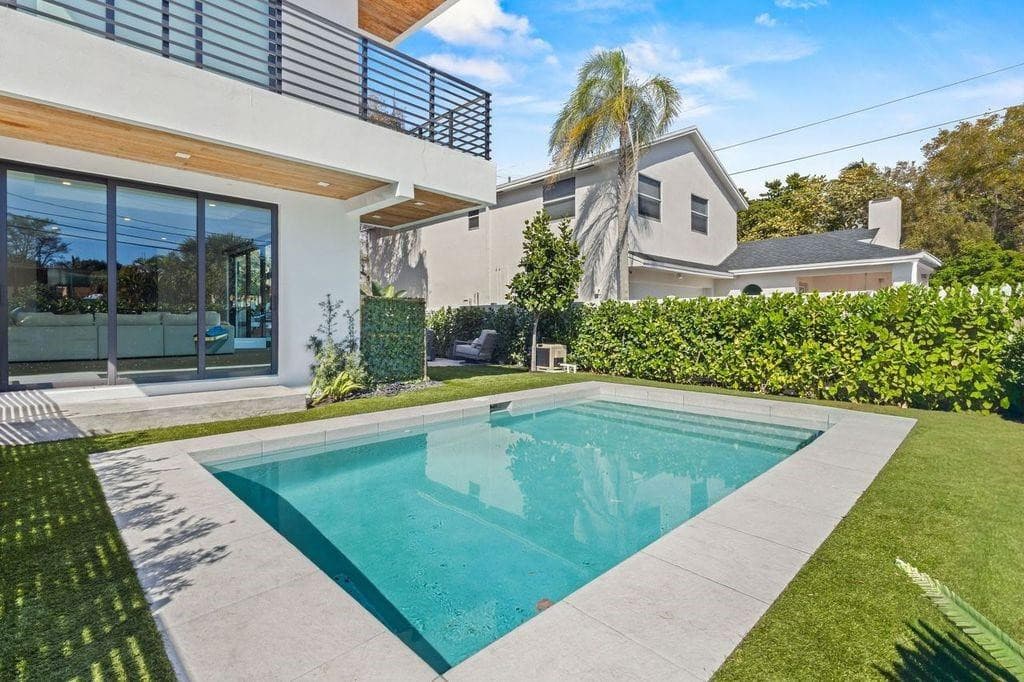 705 SW 8th Terrace, Fort Lauderdale, FL 33315 — photo 8 of 56