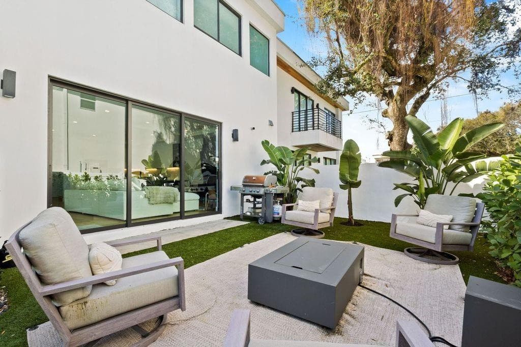 705 SW 8th Terrace, Fort Lauderdale, FL 33315 — photo 10 of 56