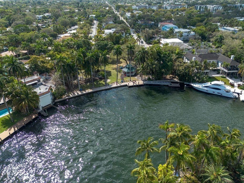 705 SW 8th Terrace, Fort Lauderdale, FL 33315 — photo 51 of 56