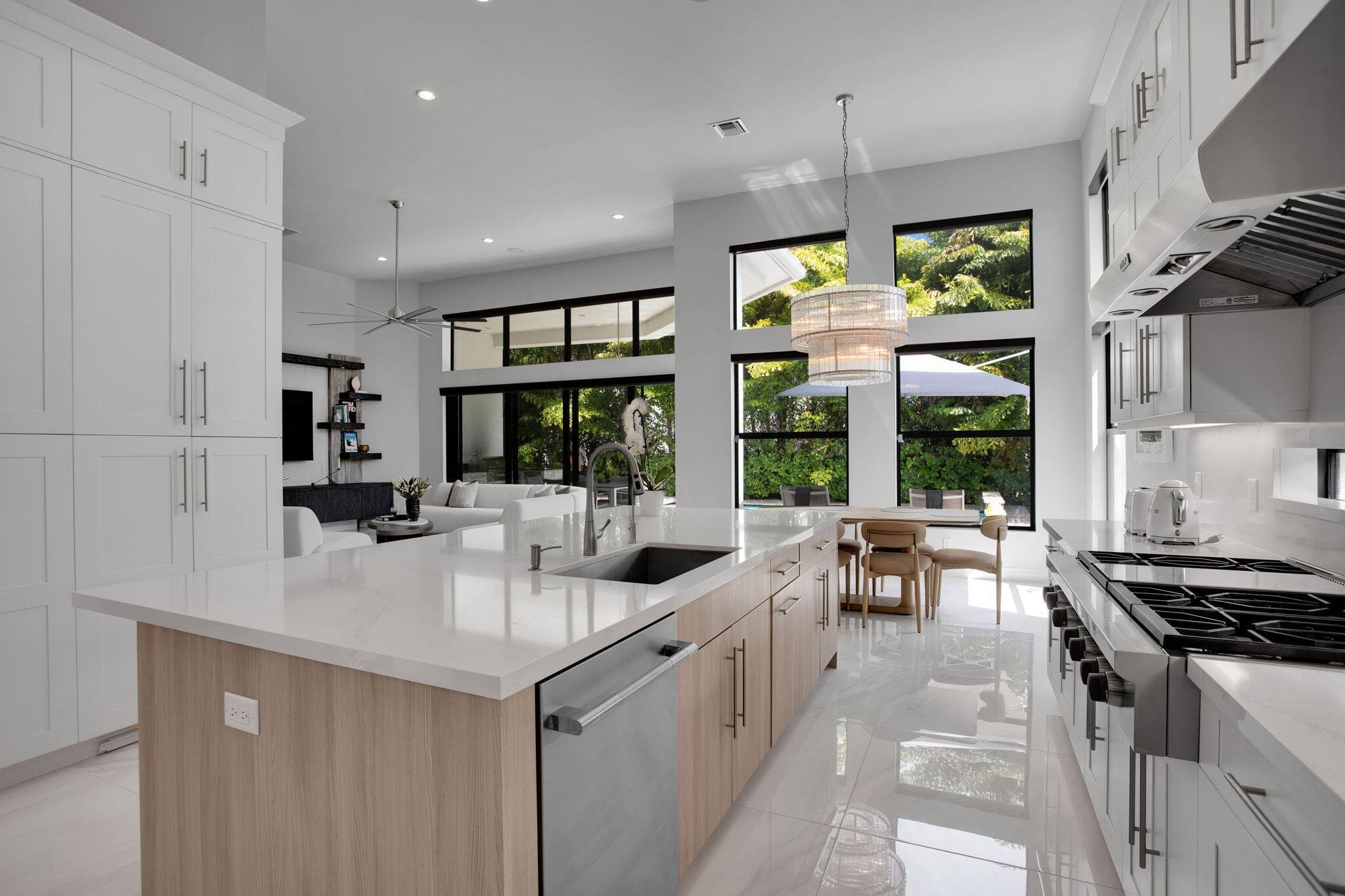 6903 NW 28th Avenue, Boca Raton, FL 33496 — photo 10 of 69