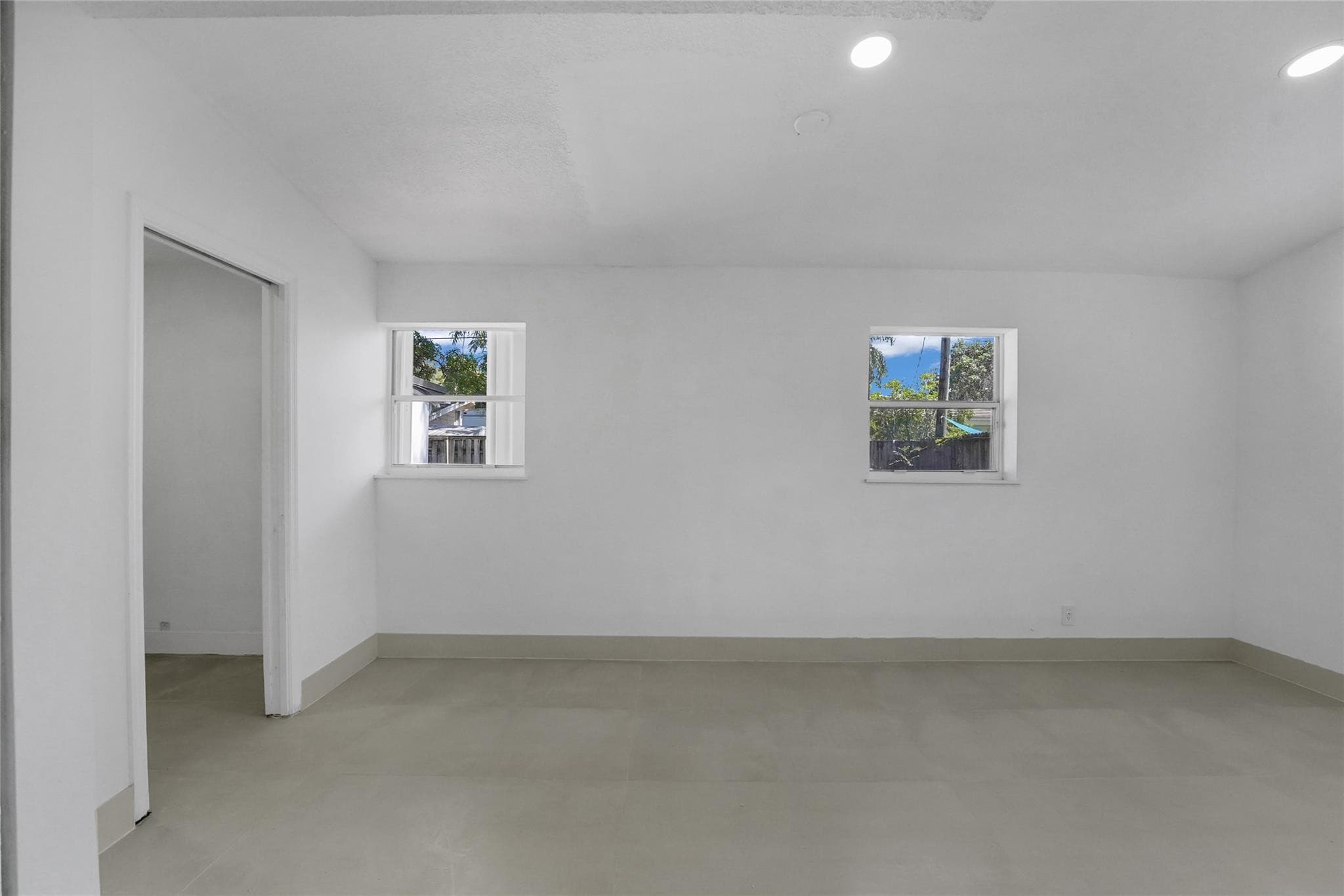 812 NE 4th Avenue, Pompano Beach, FL 33060 — photo 25 of 45