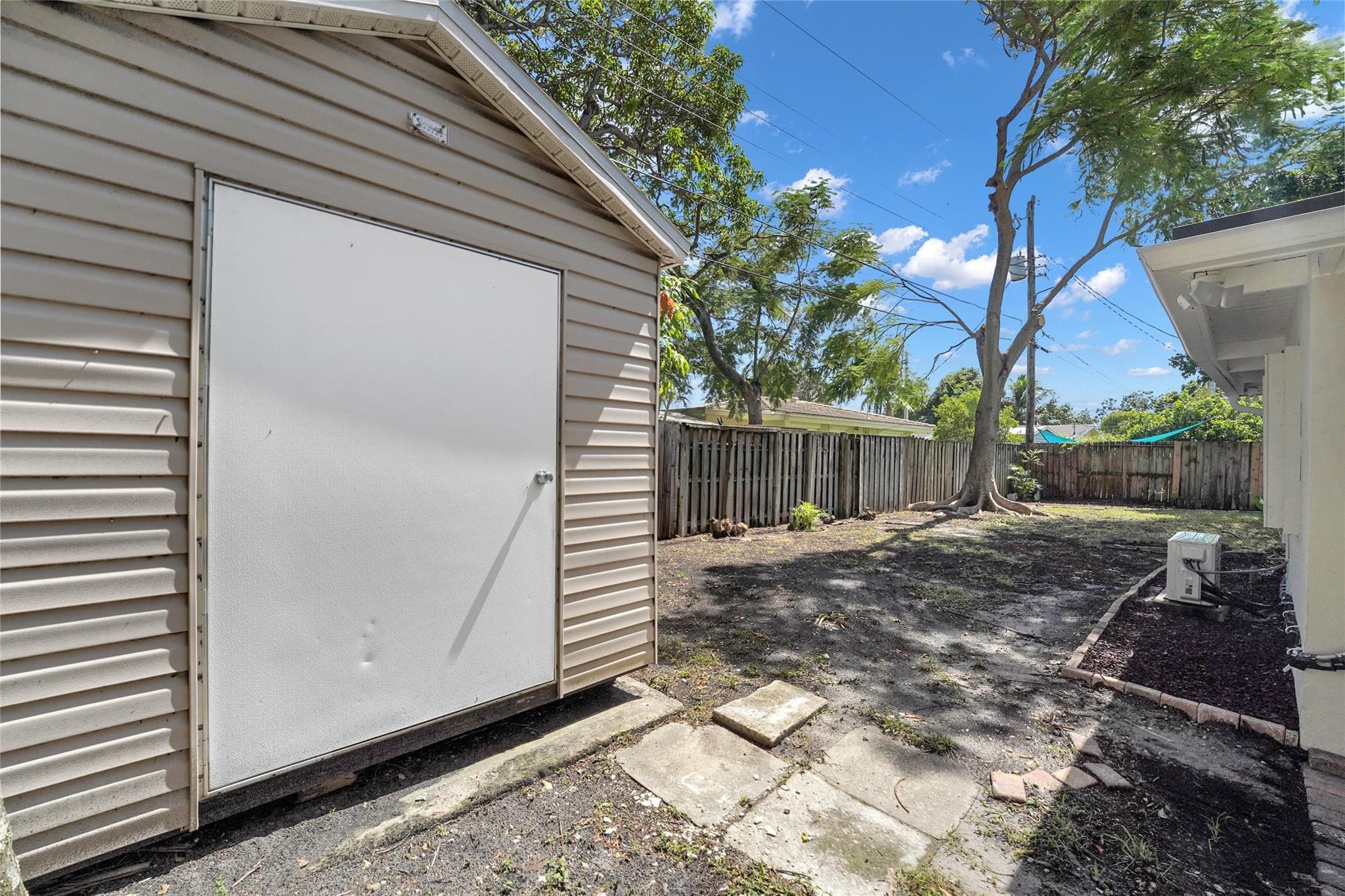 812 NE 4th Avenue, Pompano Beach, FL 33060 — photo 39 of 45