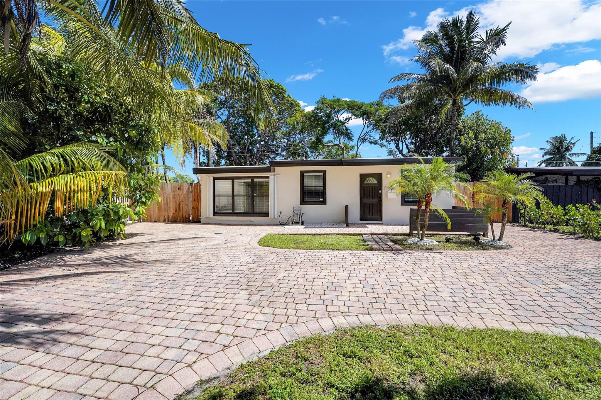 812 NE 4th Avenue, Pompano Beach, FL 33060 — photo 42 of 45