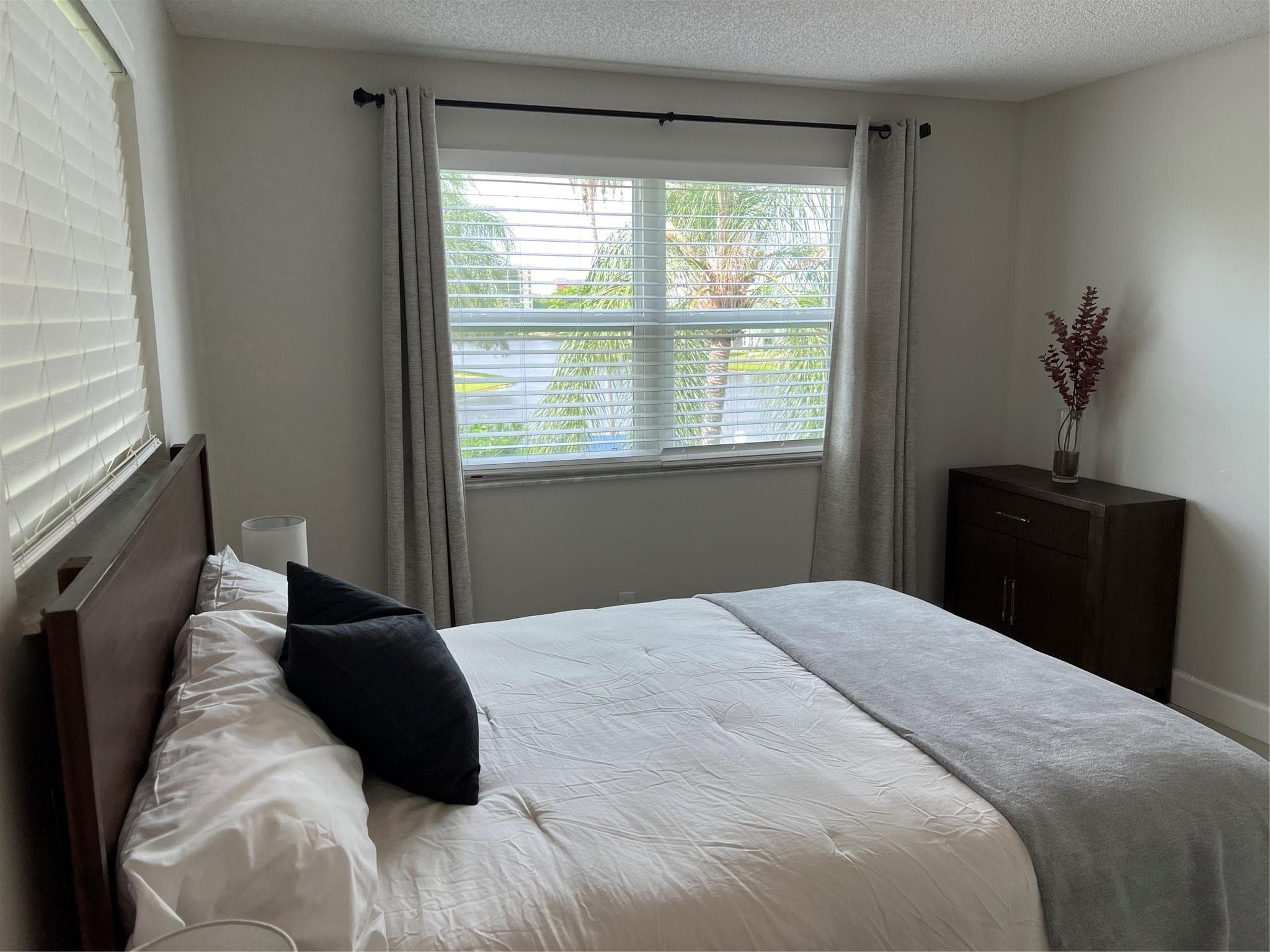 2220 N Cypress Bend Drive 301, Pompano Beach, FL 33069 — photo 11 of 25