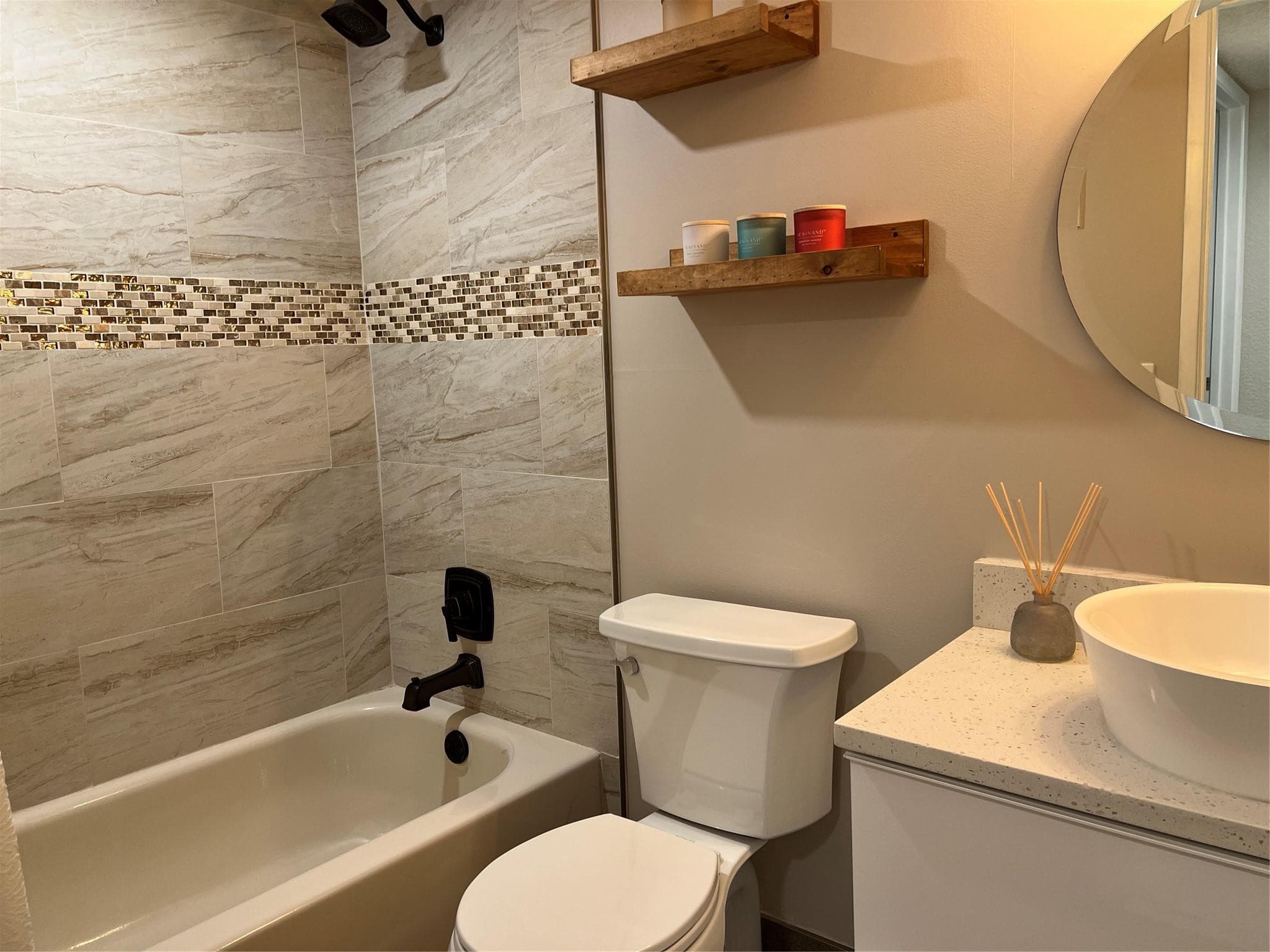 2220 N Cypress Bend Drive 301, Pompano Beach, FL 33069 — photo 15 of 25