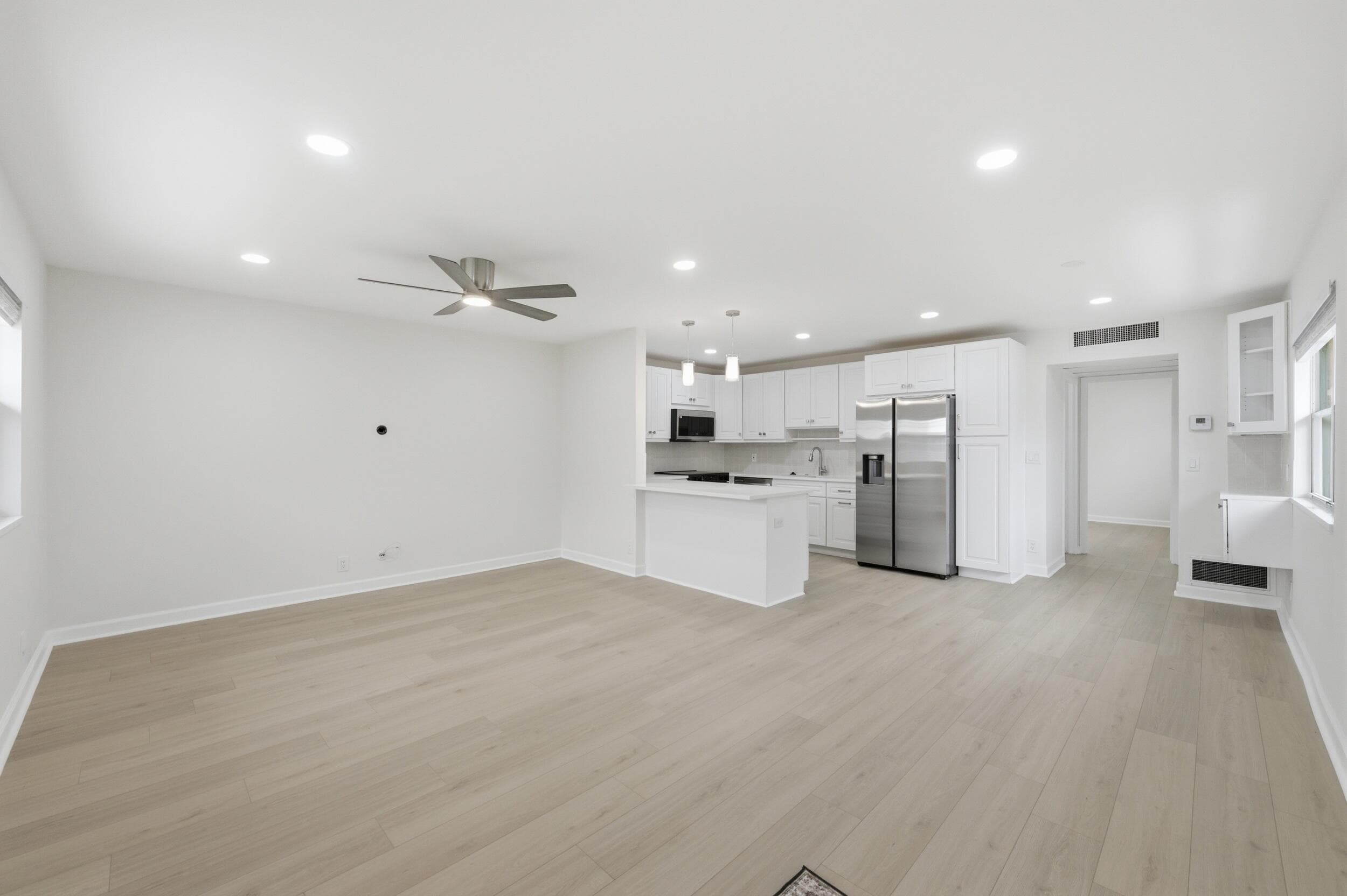 670 Monaco N, Delray Beach, FL 33446 — photo 8 of 36