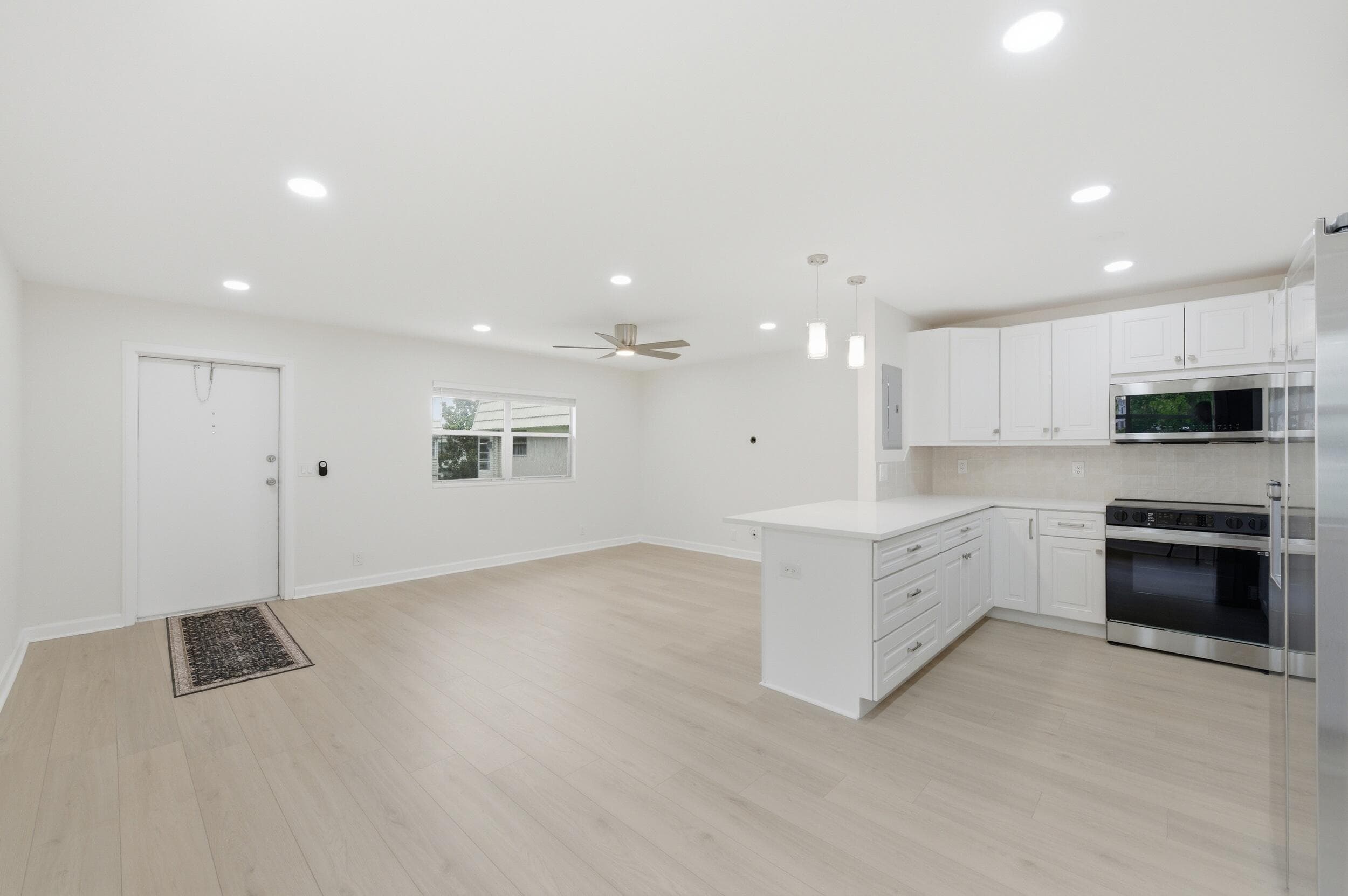 670 Monaco N, Delray Beach, FL 33446 — photo 12 of 36