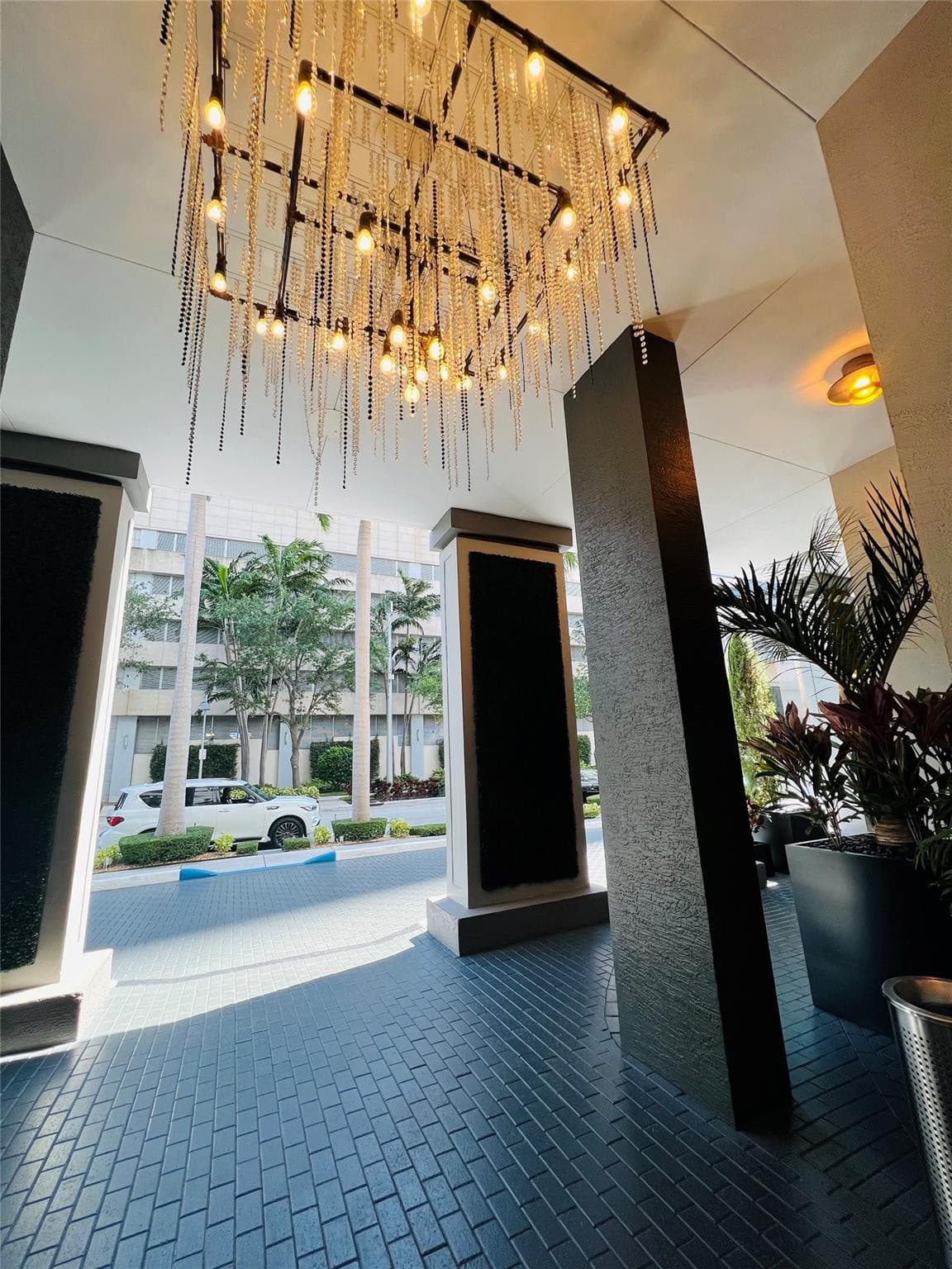 185 SE 14th Terrace SE 711, Miami, FL 33131 — photo 13 of 30