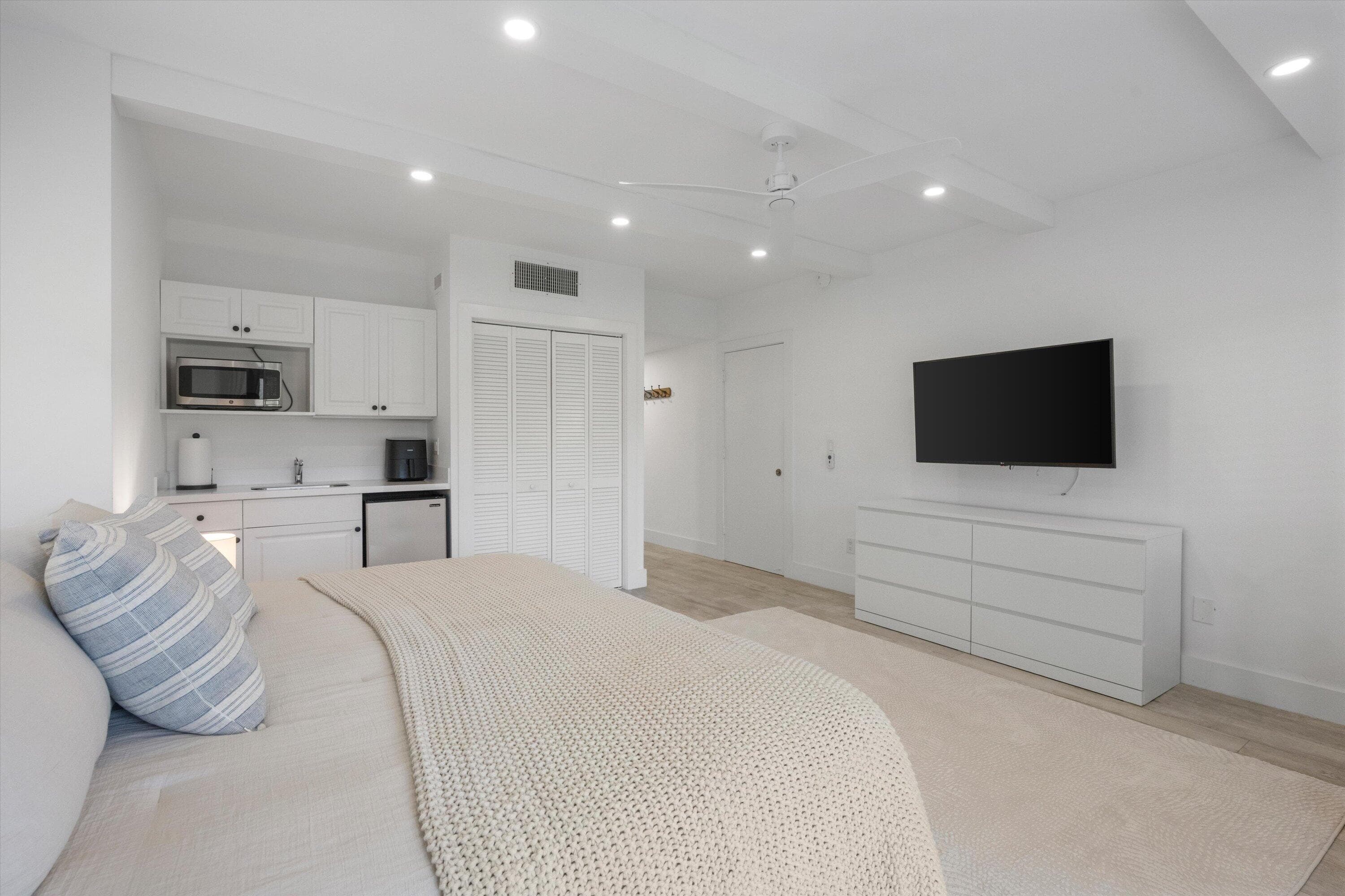 13334 Polo Club Road 211, Wellington, FL 33414 — photo 4 of 10