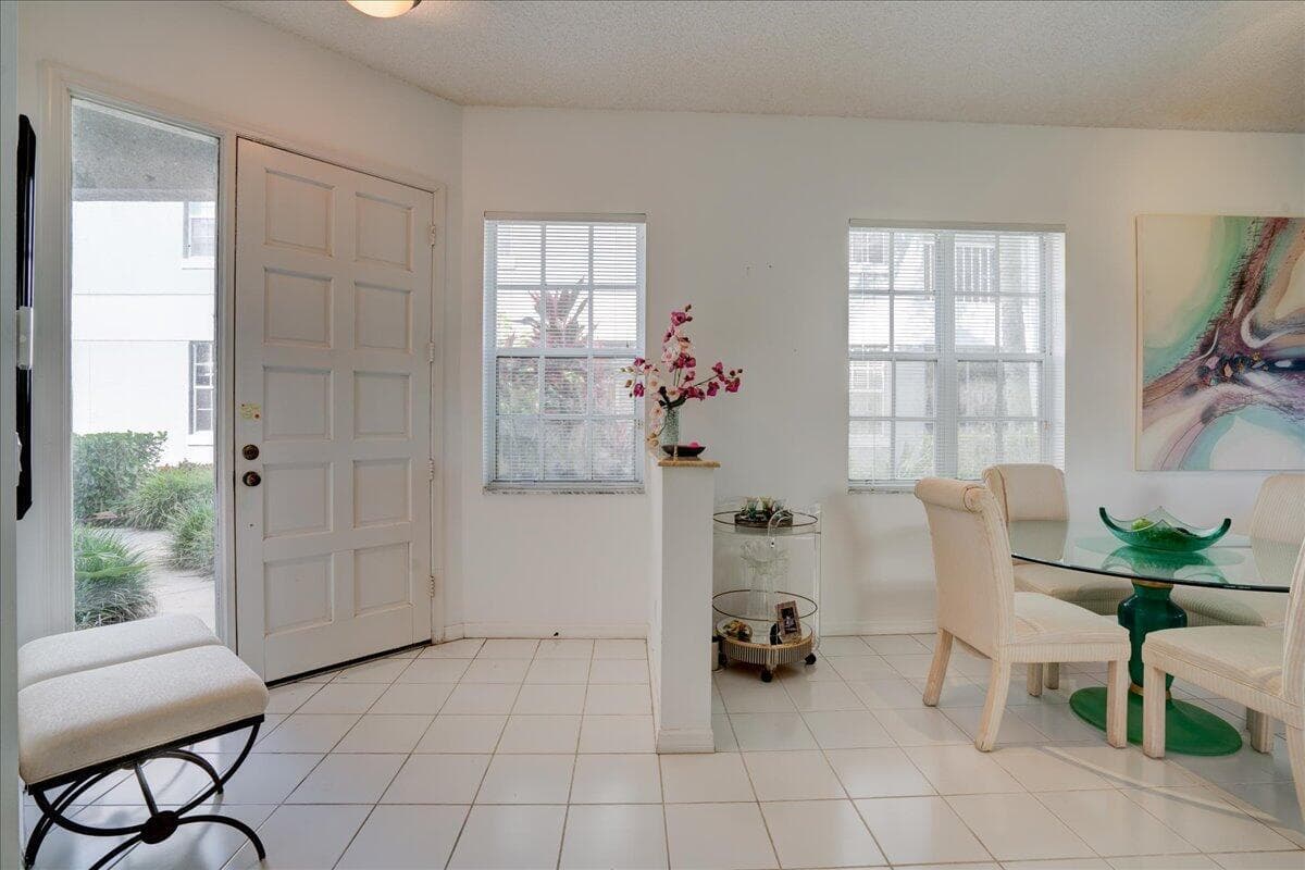 10256 Andover Coach Circle G1, Lake Worth, FL 33449 — photo 4 of 48