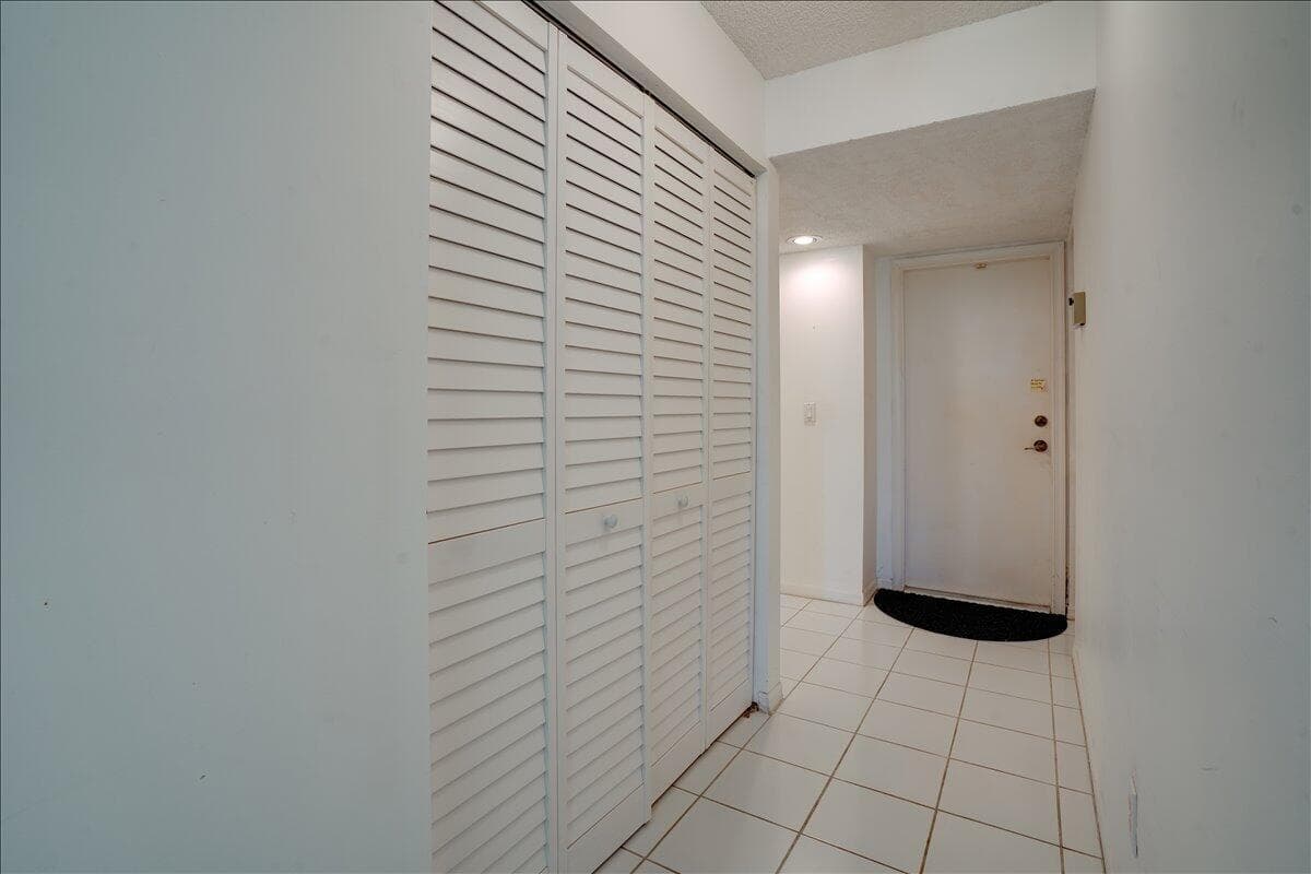 10256 Andover Coach Circle G1, Lake Worth, FL 33449 — photo 22 of 48