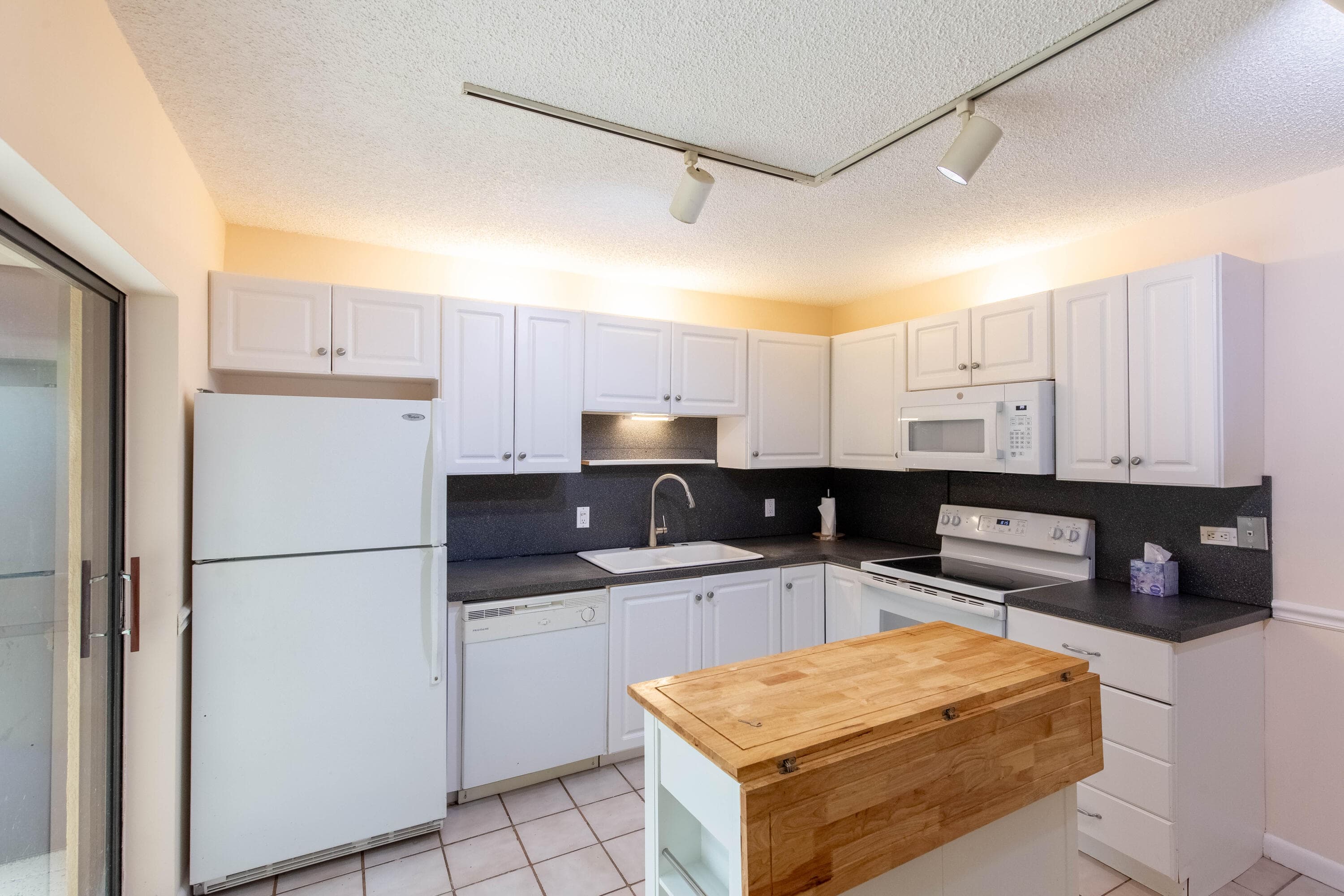 1916 19th Lane, Palm Beach Gardens, FL 33418 — photo 24 of 59