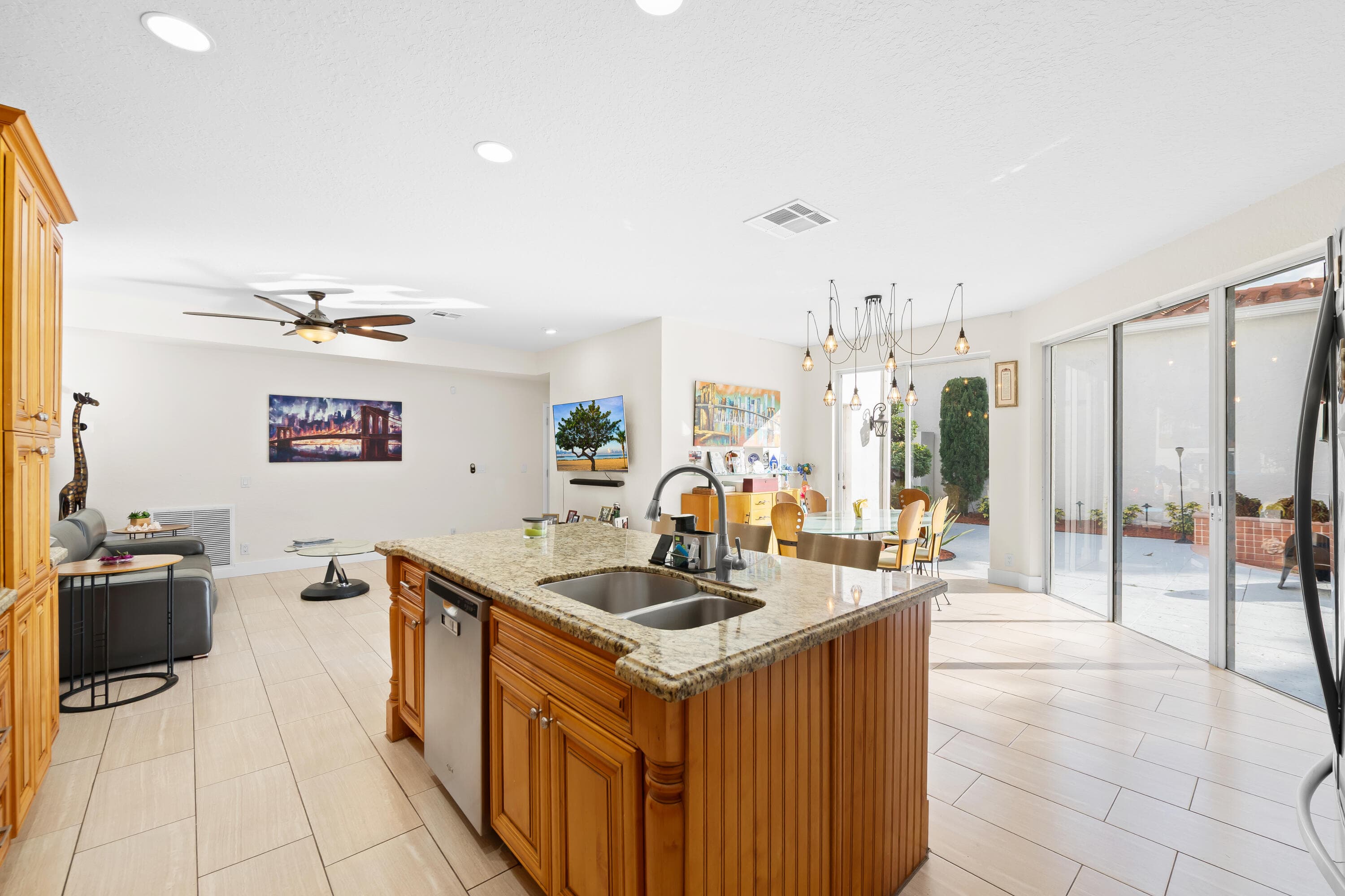 980 Bel Aire Drive West, Pembroke Pines, FL 33027 — photo 20 of 73