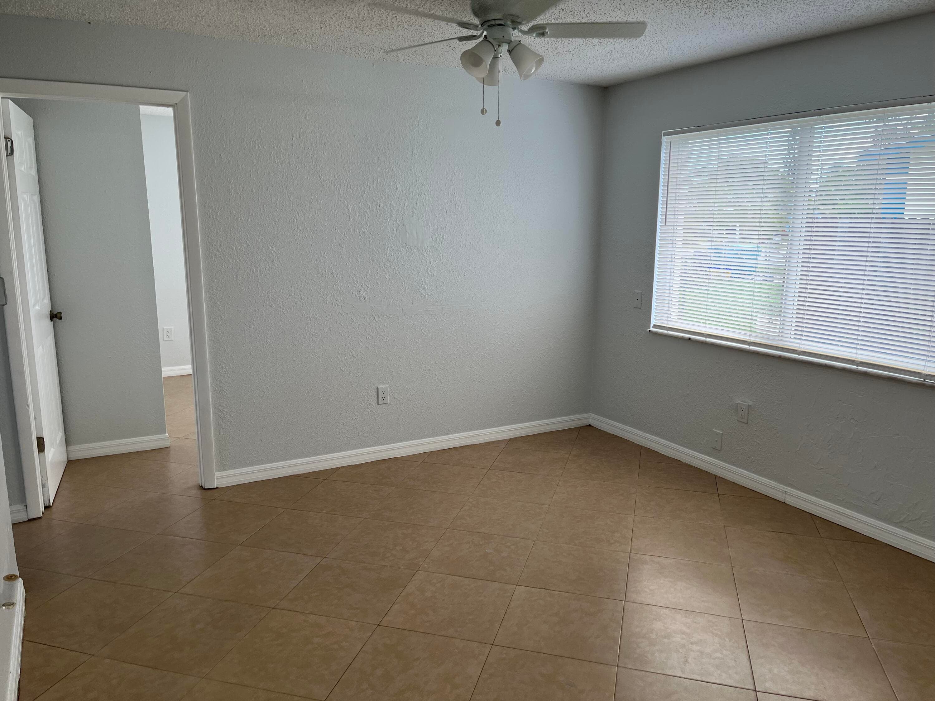 518 NW 10th Avenue, Boynton Beach, FL 33435 — photo 2 of 14