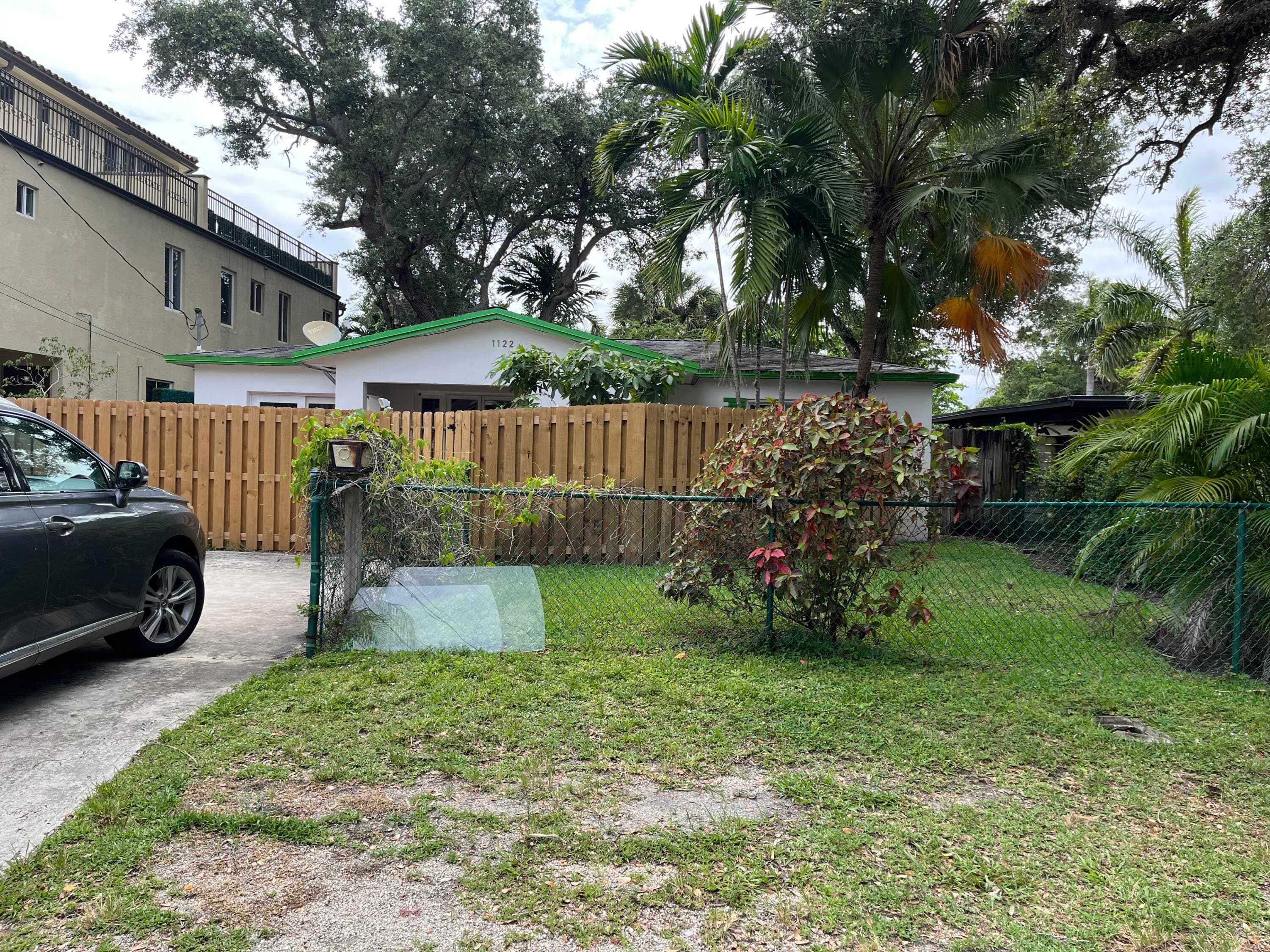 1122 SW 8th Terrace, Fort Lauderdale, FL 33315 — photo 1 of 10