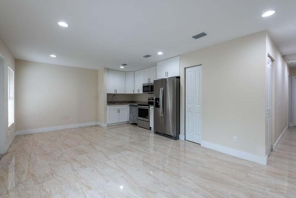 5171 Clouse Road, West Palm Beach, FL 33417 — photo 4 of 25