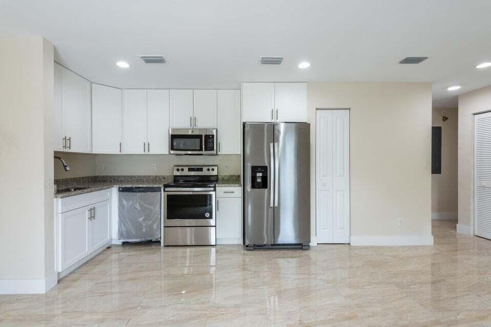 5171 Clouse Road, West Palm Beach, FL 33417 — photo 5 of 25