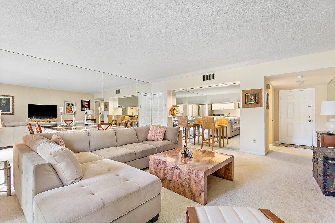 11863 Wimbledon Circle 426, Wellington, FL 33414 — photo 2 of 25