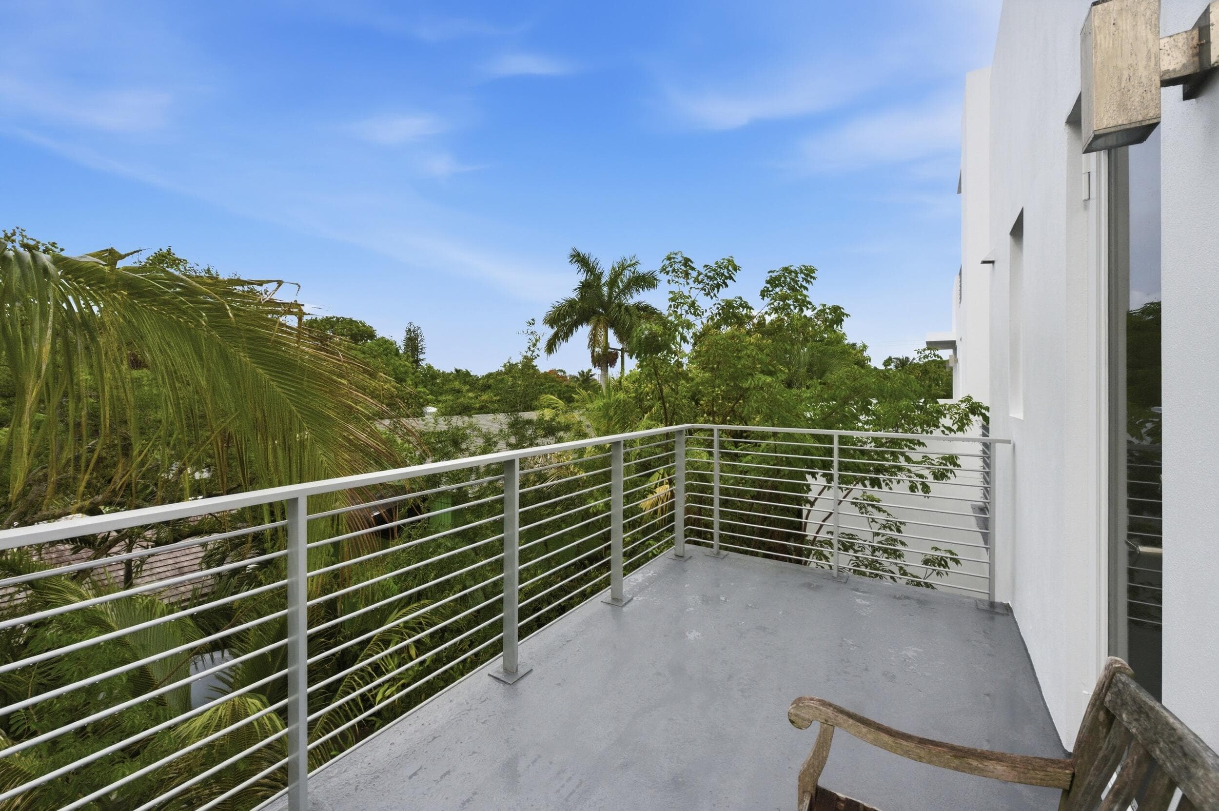 714 NE 14th Avenue 102, Fort Lauderdale, FL 33304 — photo 27 of 34
