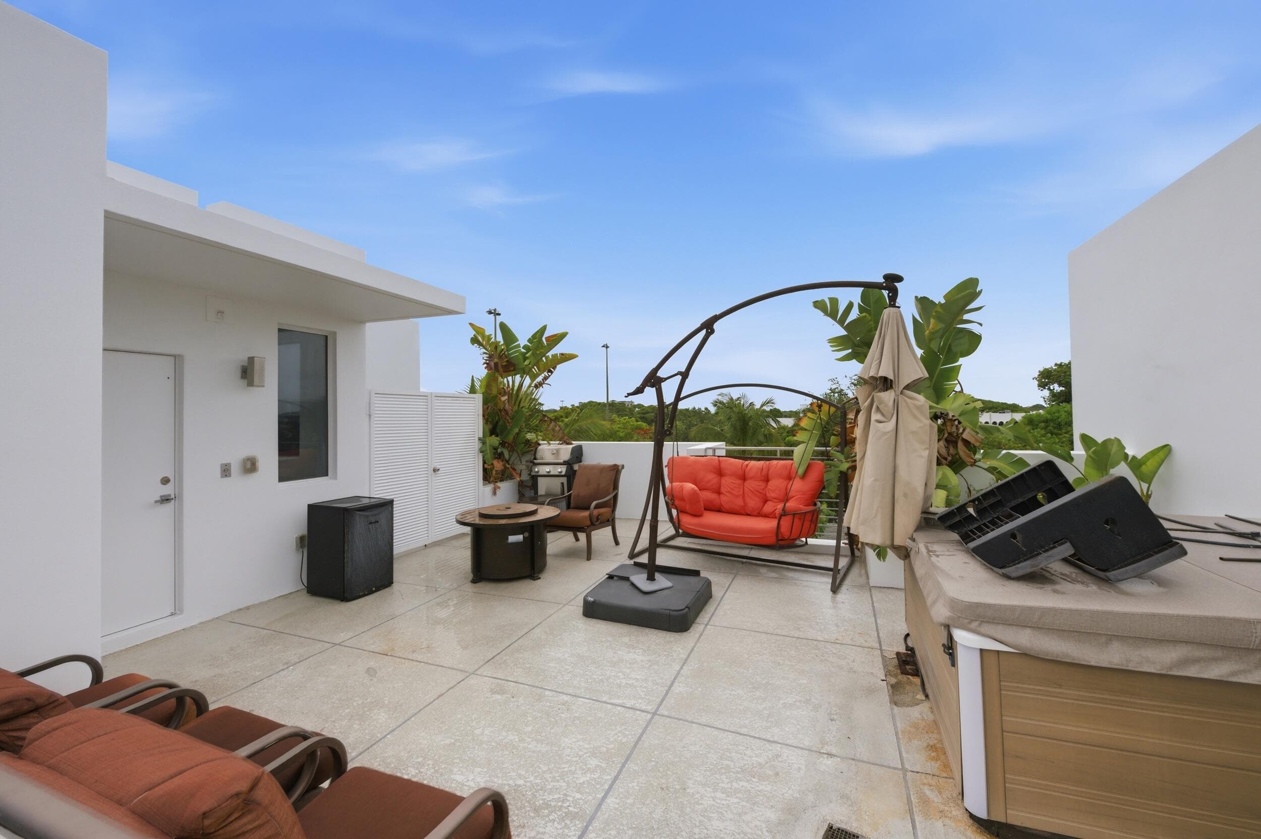714 NE 14th Avenue 102, Fort Lauderdale, FL 33304 — photo 29 of 34