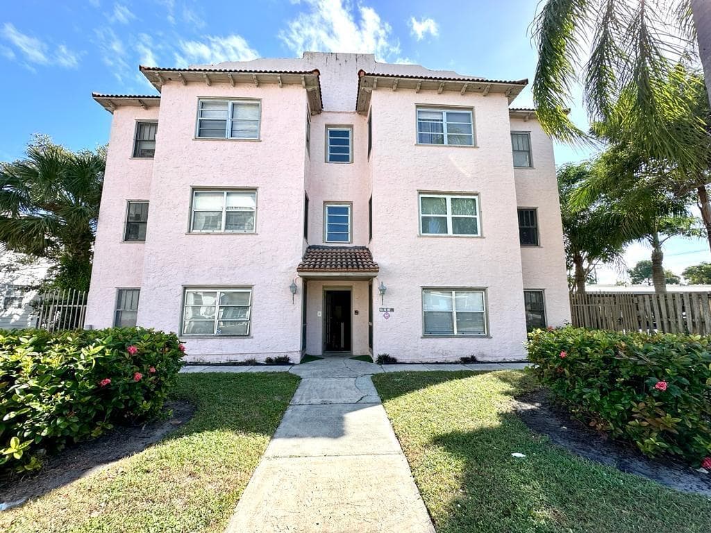 2010 Broward Avenue 4, West Palm Beach, FL 33407 — photo 1 of 6