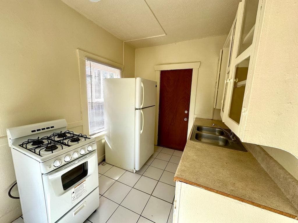 2010 Broward Avenue 4, West Palm Beach, FL 33407 — photo 2 of 6