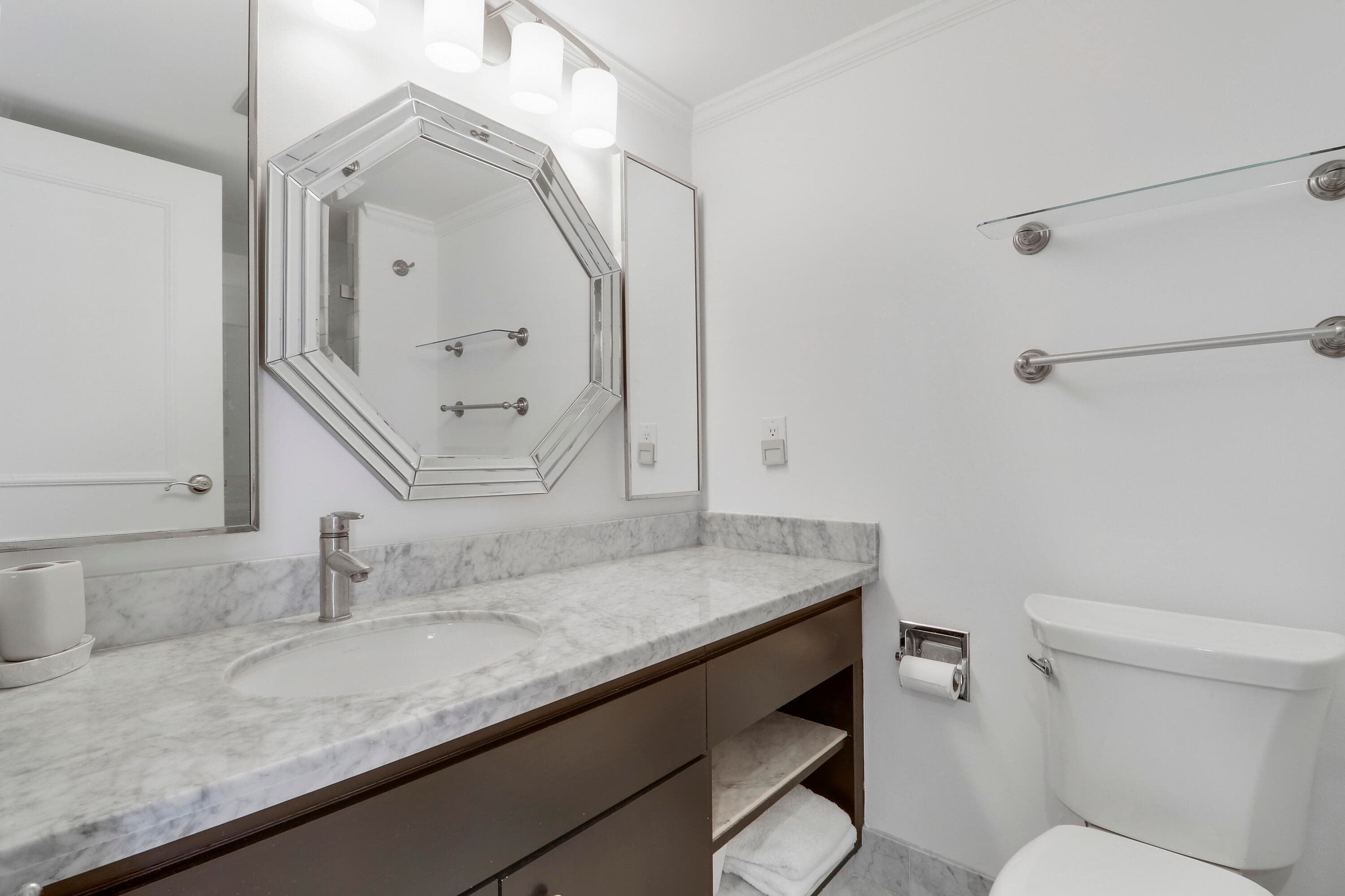 5380 N Ocean Drive 22j, Singer Island, FL 33404 — photo 19 of 49
