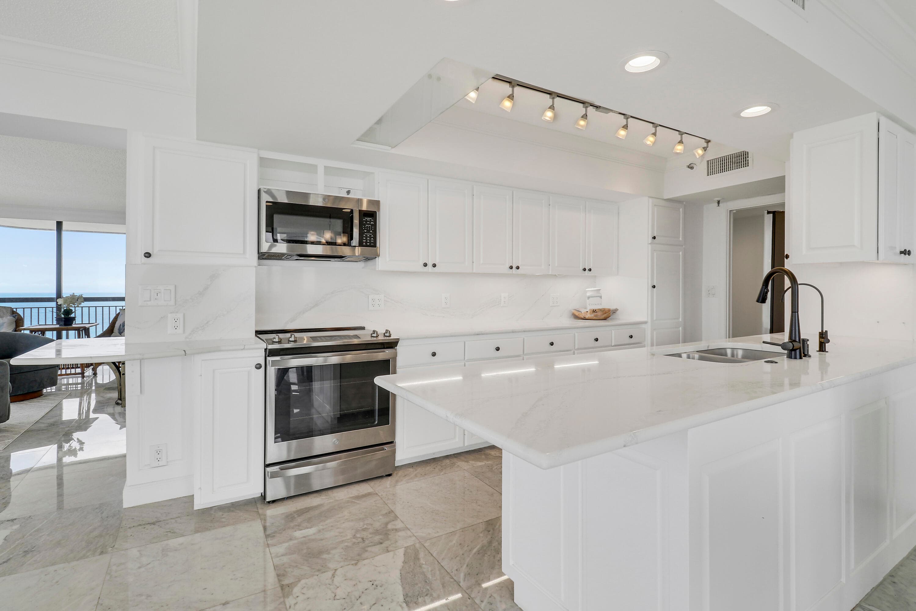 5380 N Ocean Drive 22j, Singer Island, FL 33404 — photo 32 of 49