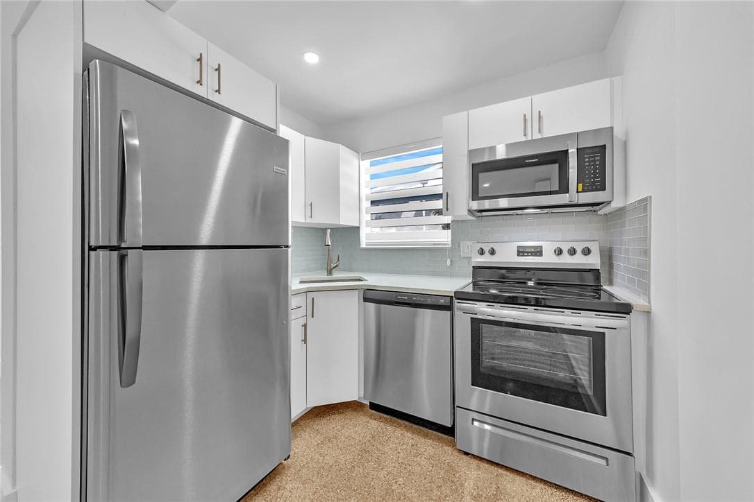 5122 NE 19th Avenue 3, Fort Lauderdale, FL 33308 — photo 6 of 36