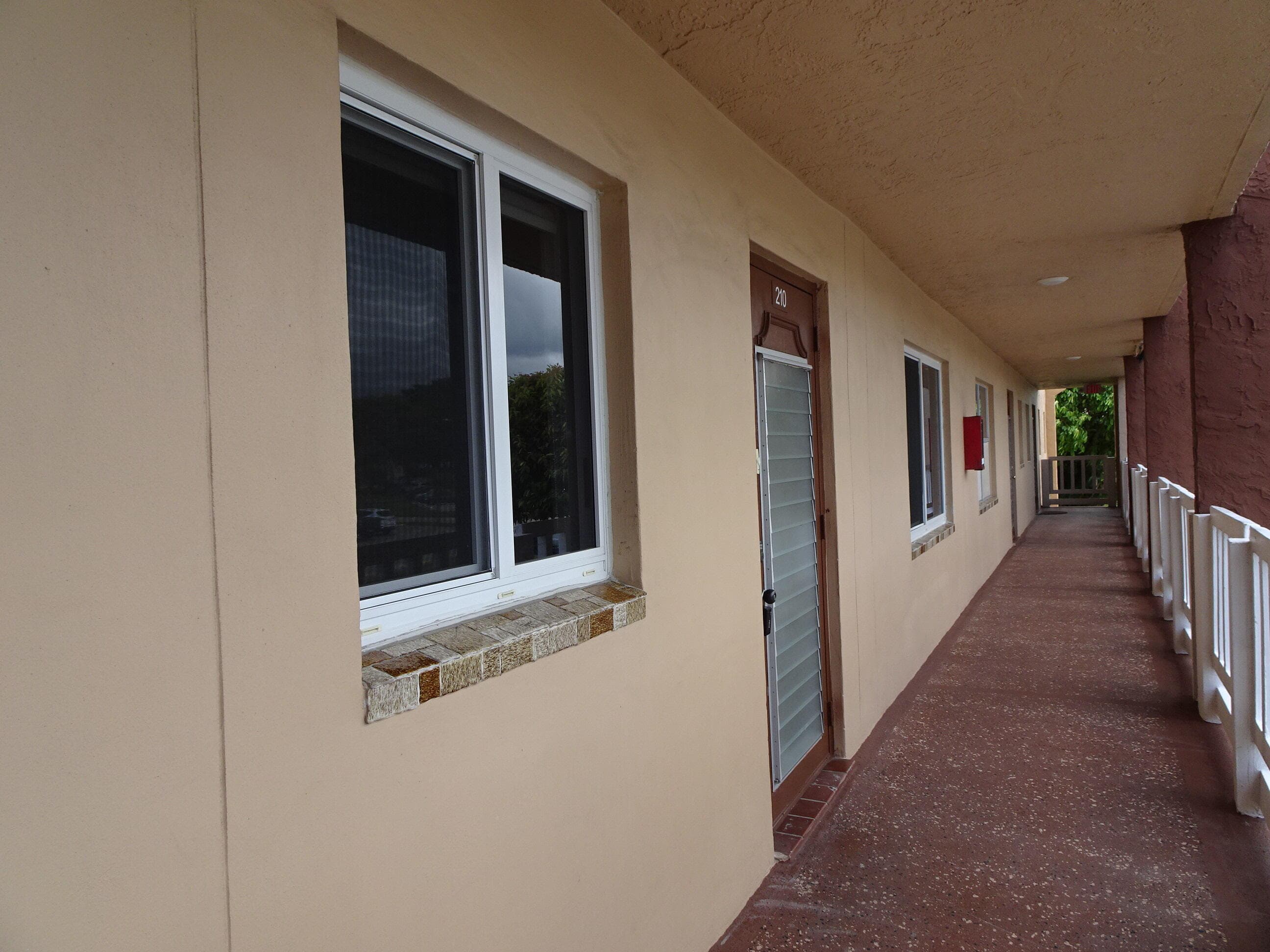 9261 Sunrise Lakes Boulevard 210, Fort Lauderdale, FL 33322 — photo 3 of 19