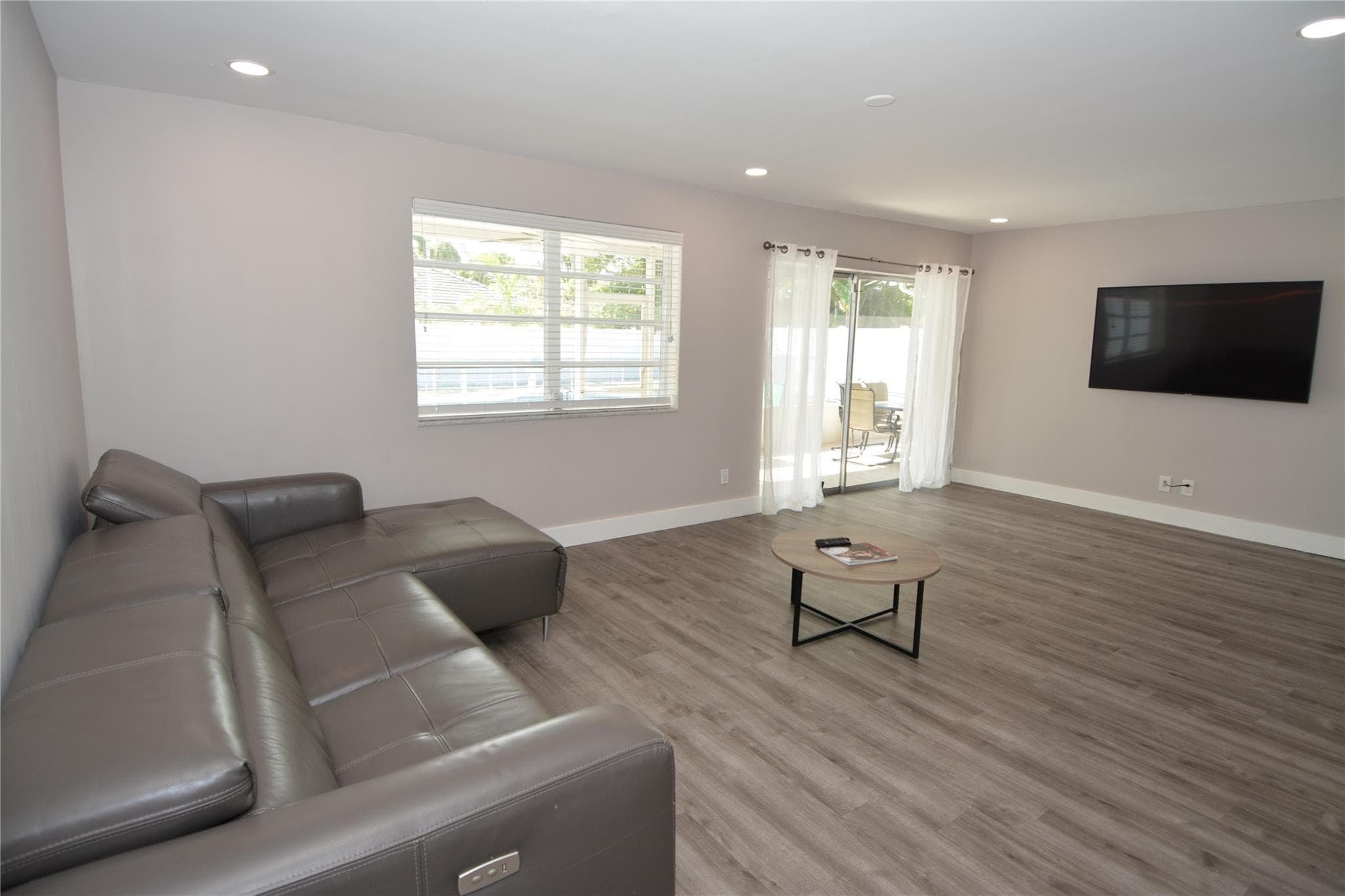 3840 N 42nd Terrace, Hollywood, FL 33021 — photo 8 of 23