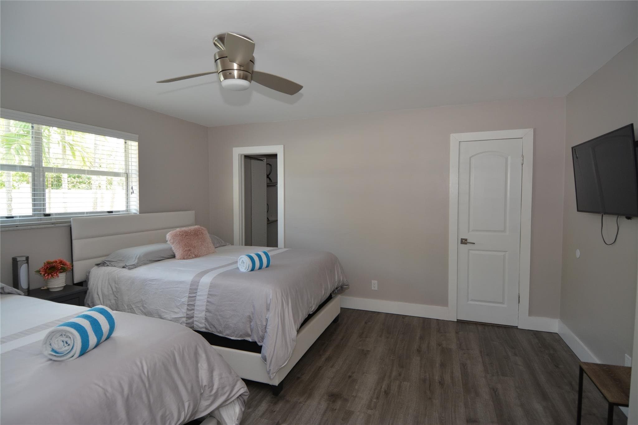 3840 N 42nd Terrace, Hollywood, FL 33021 — photo 14 of 23