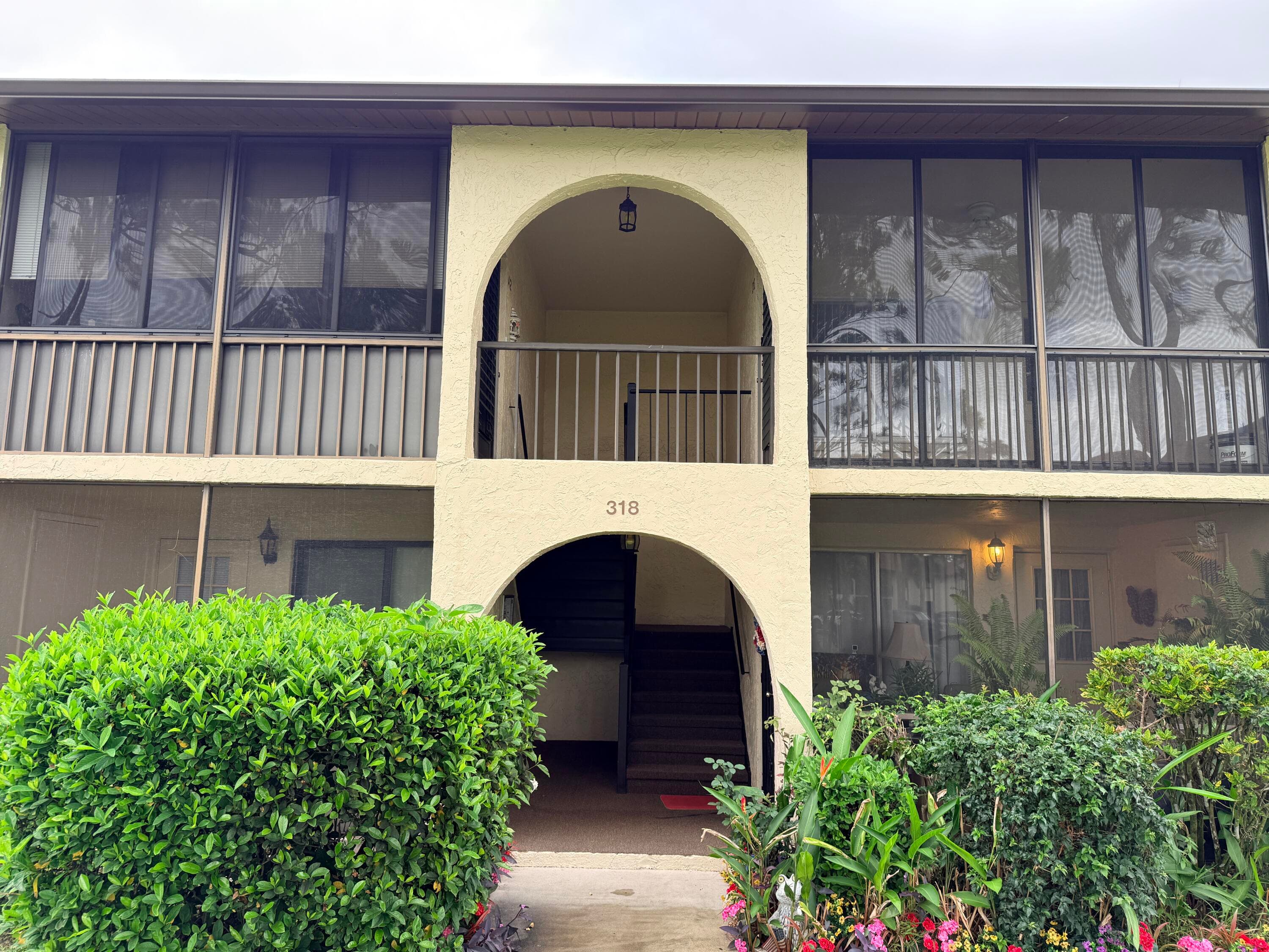 318 Knotty Pine Circle D-2, Greenacres, FL 33463 — photo