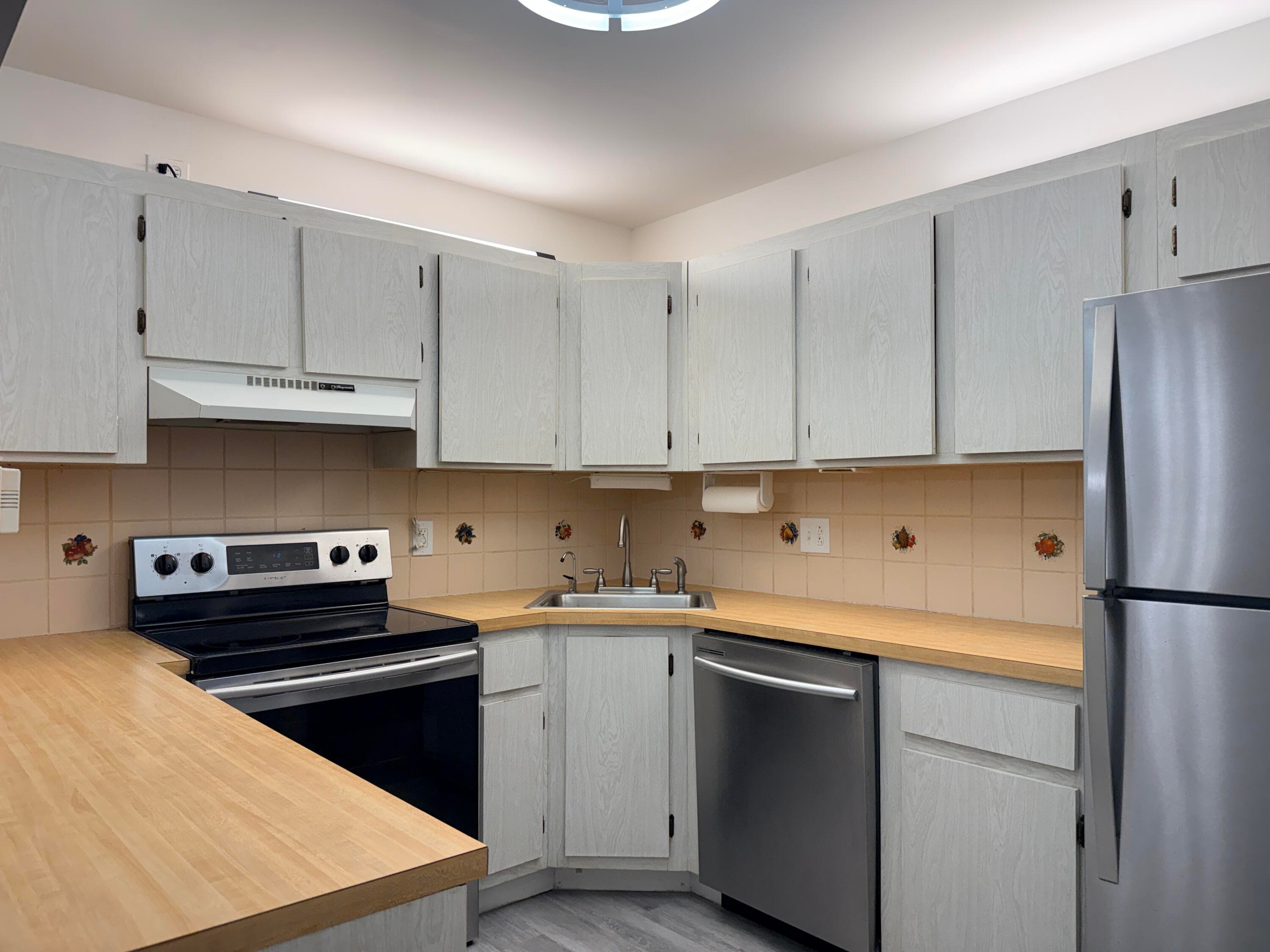 318 Knotty Pine Circle D-2, Greenacres, FL 33463 — photo 5 of 25