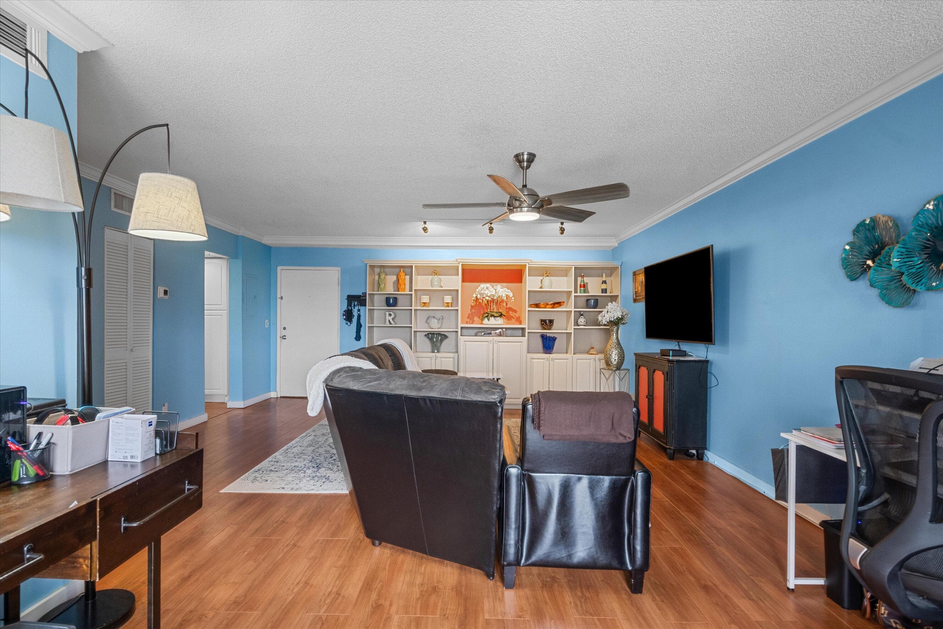 505 Spencer Drive 309, West Palm Beach, FL 33409 — photo 6 of 16