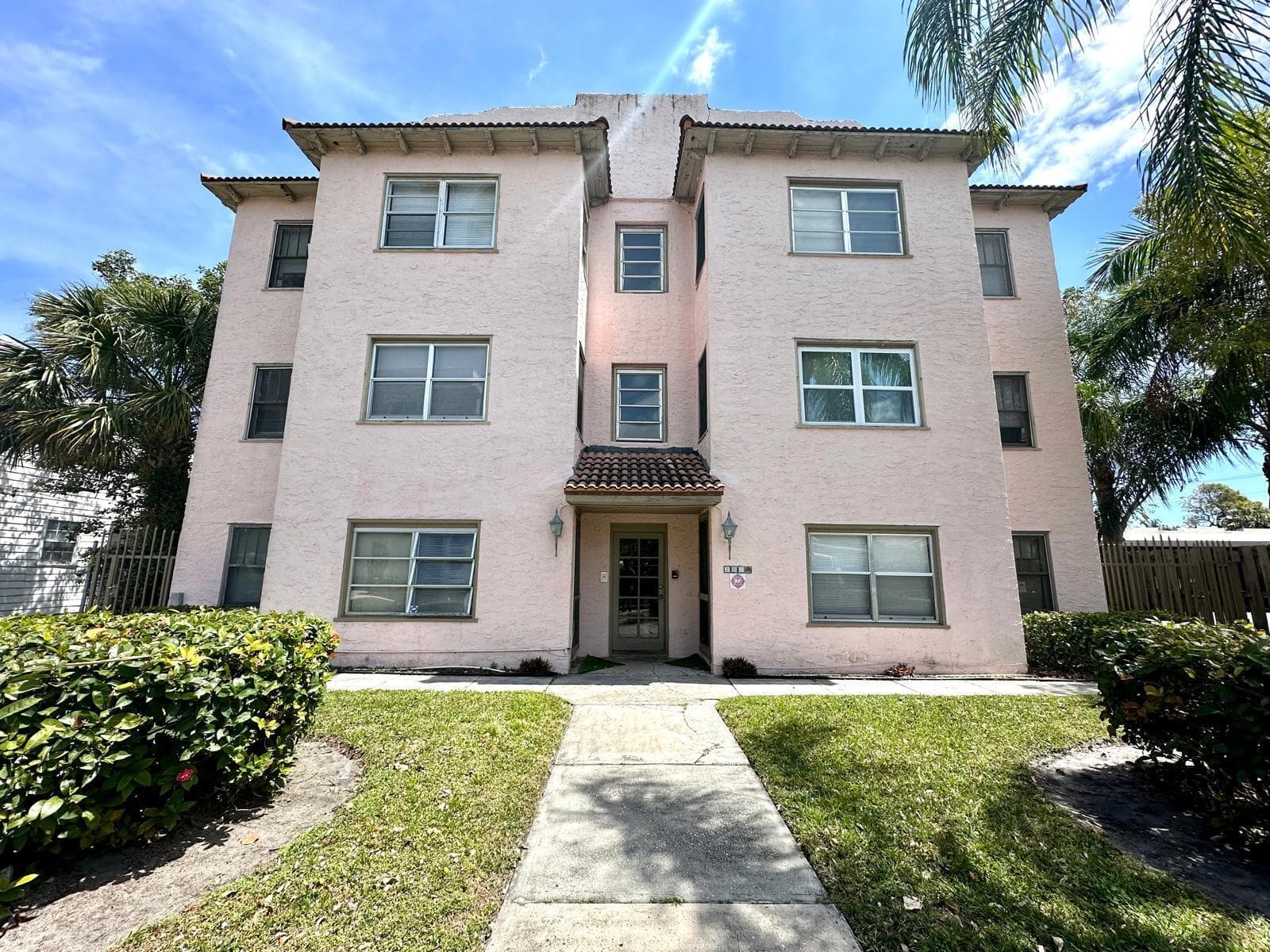 2010 Broward Avenue 5, West Palm Beach, FL 33407 — photo 1 of 8