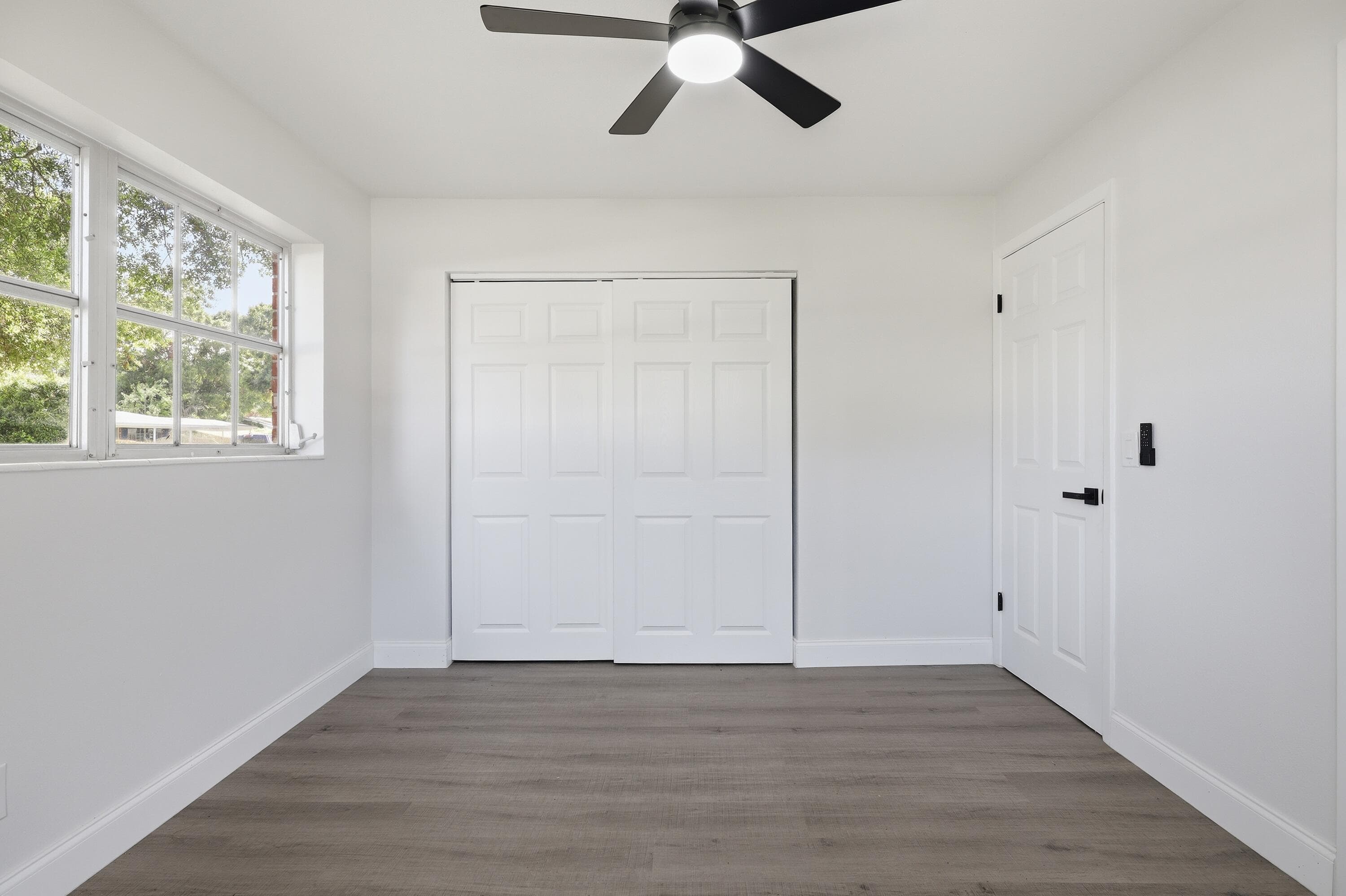 2726 6th Place, Vero Beach, FL 32968 — photo 11 of 29