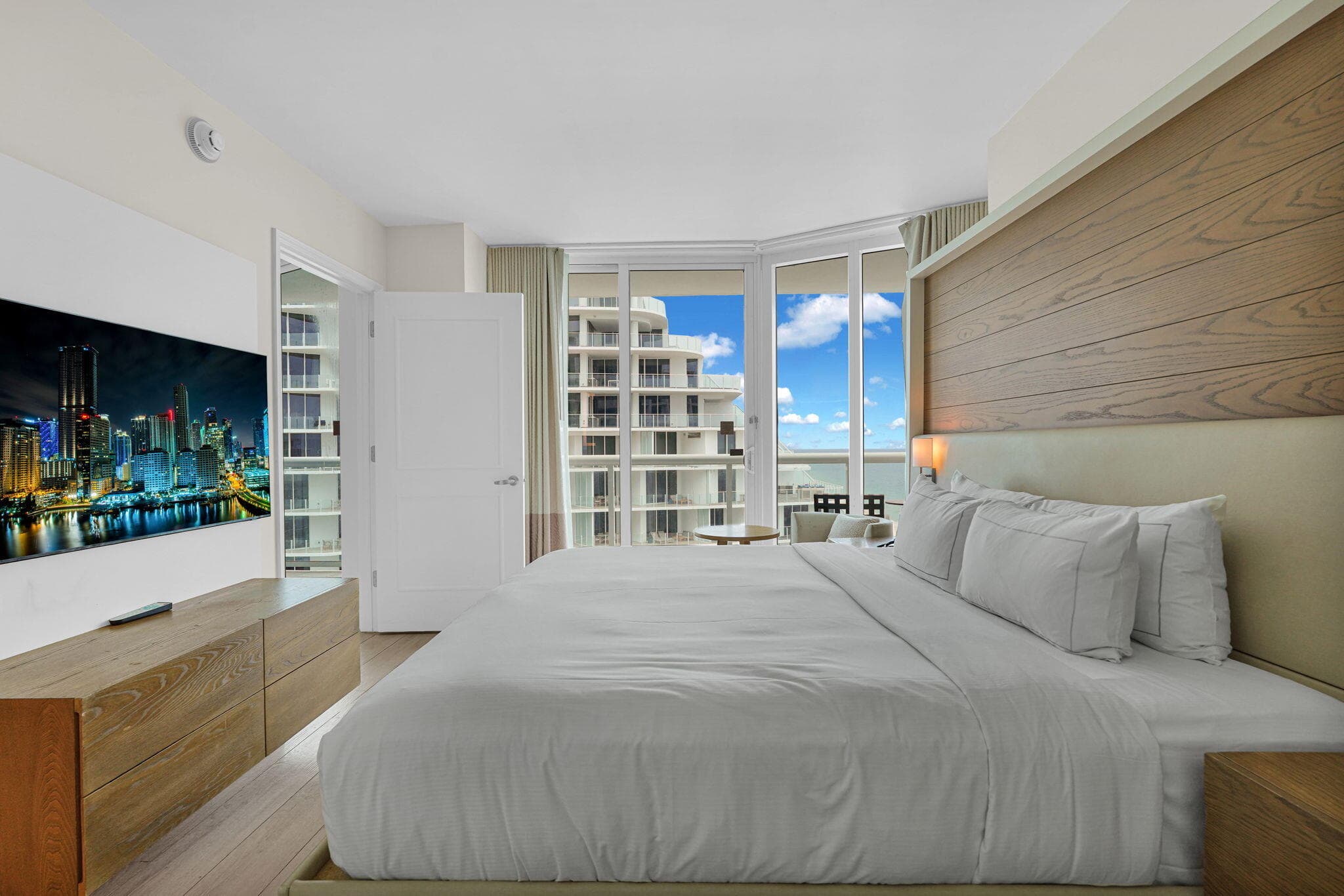505 N Fort Lauderdale Beach Boulevard 2214, Fort Lauderdale, FL 33304 — photo 33 of 54