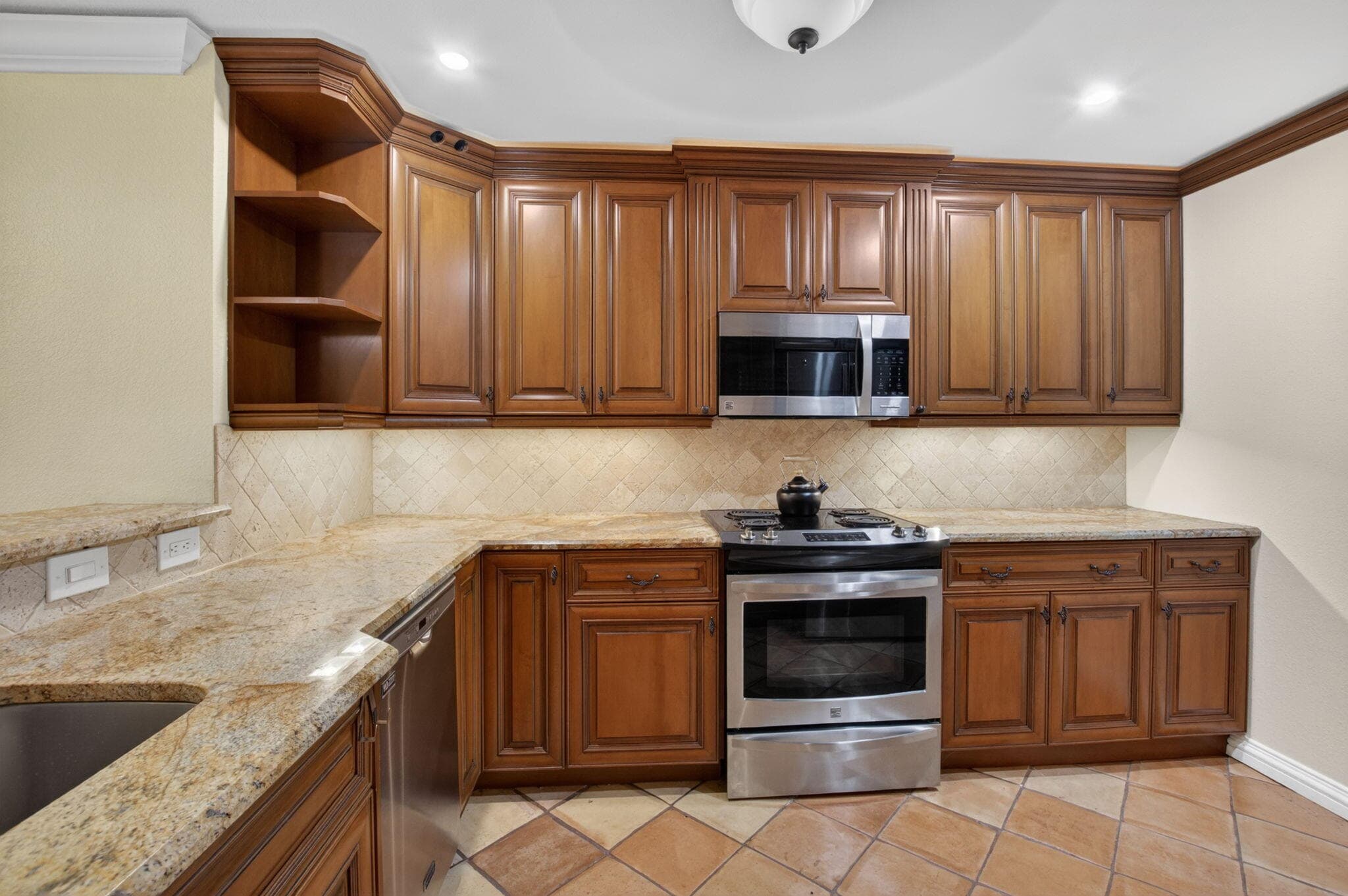 1202 S Lake Drive 105, Lantana, FL 33462 — photo 7 of 50